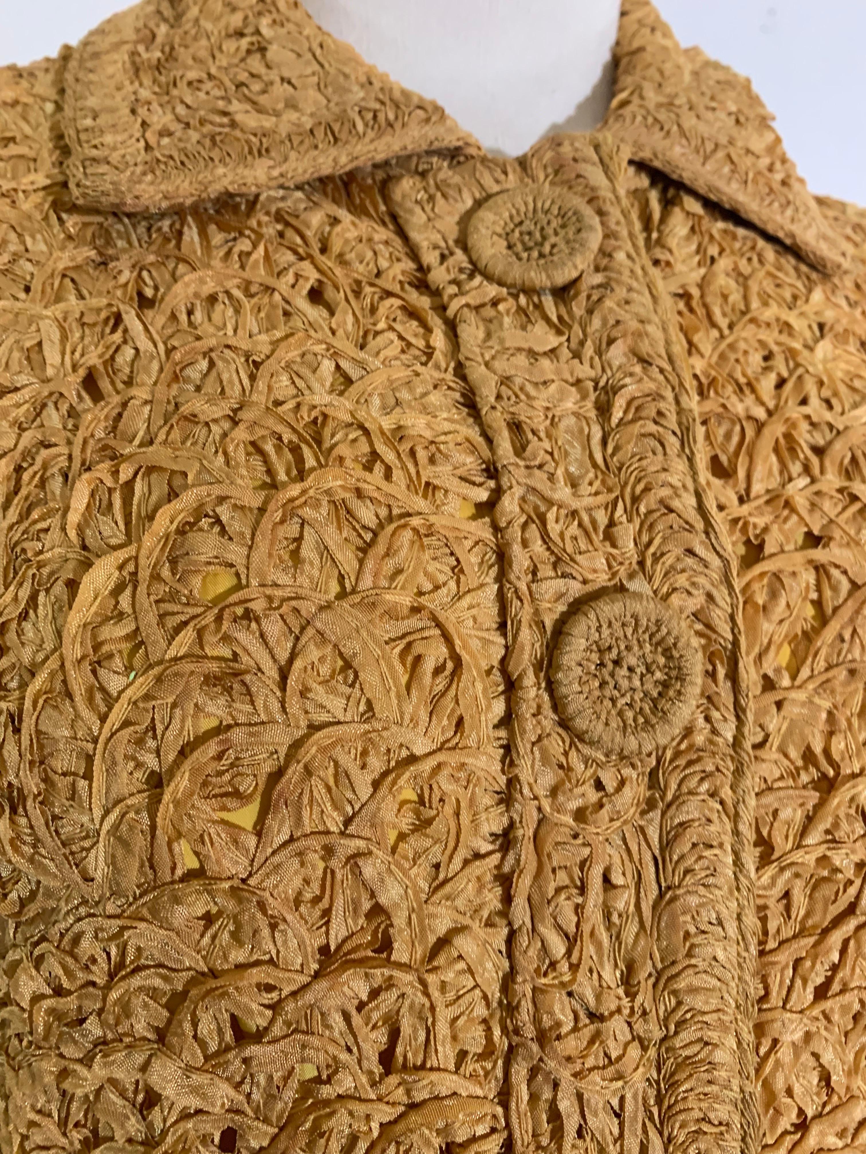 Early 60s Mustard Toned Shirtwaist Ribbon-Knit Dress w Zipper / Button Front In Excellent Condition For Sale In Gresham, OR