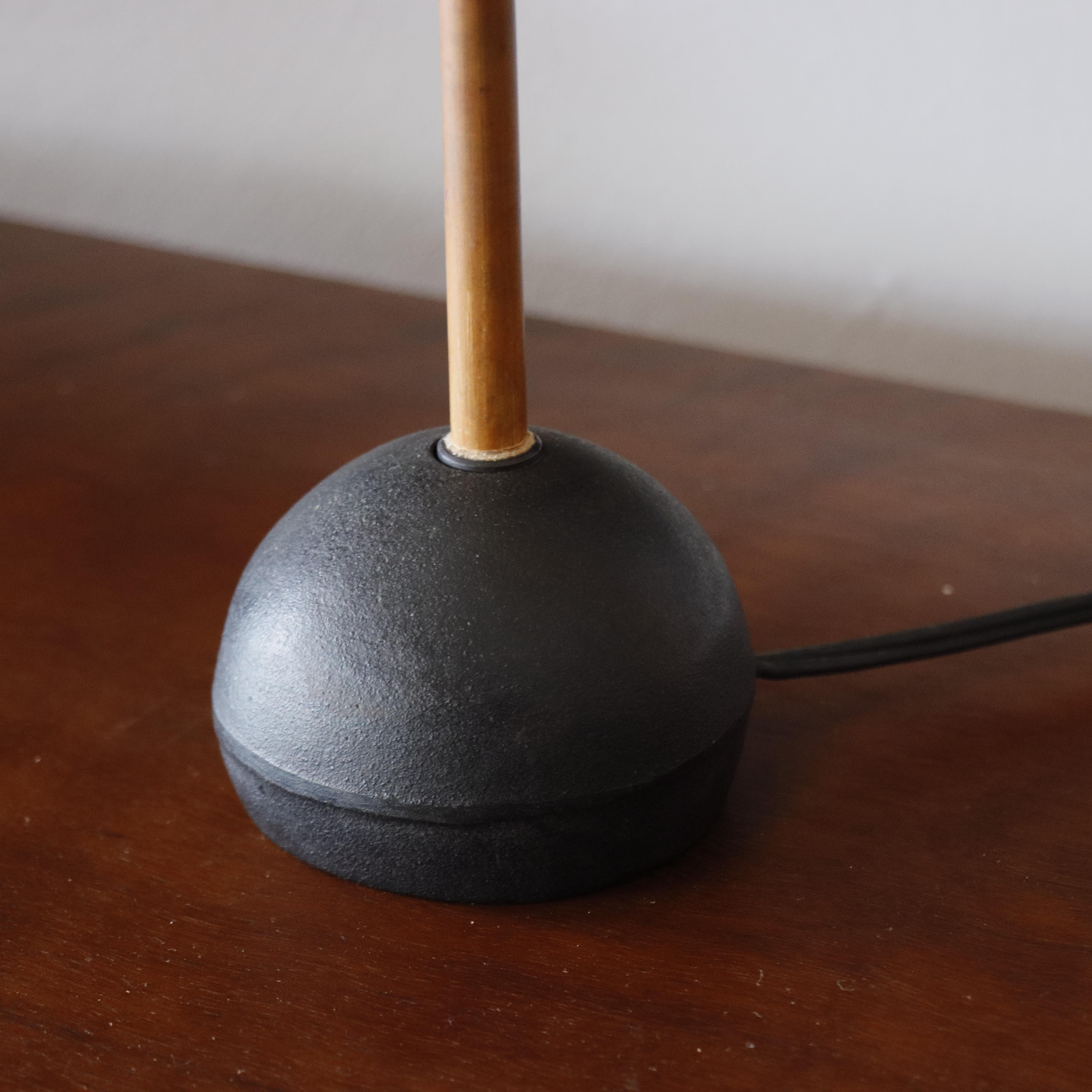 Lámpara Akari temprana de Isamu Noguchi, bambú, papel washi en venta 1