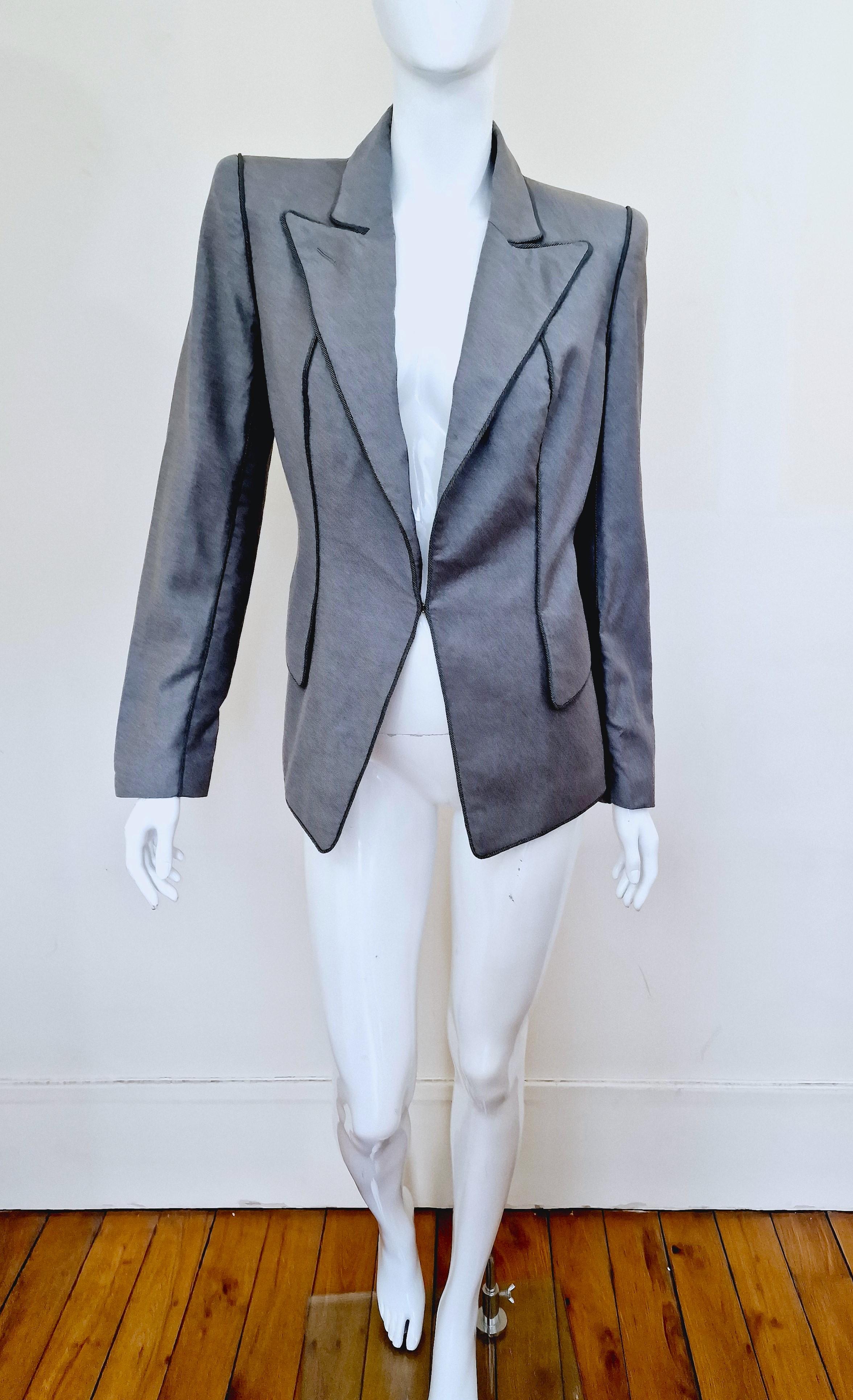 Early Alexander McQueen Grey Medium Wool Joan of Arc  Men Women Blazer Jacket In Excellent Condition For Sale In PARIS, FR