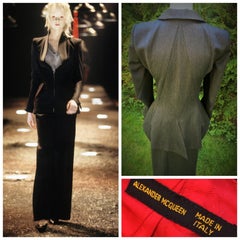 Traje de época Alexander McQueen Juana de Arco 1998 AW98 Traje de Pasarela