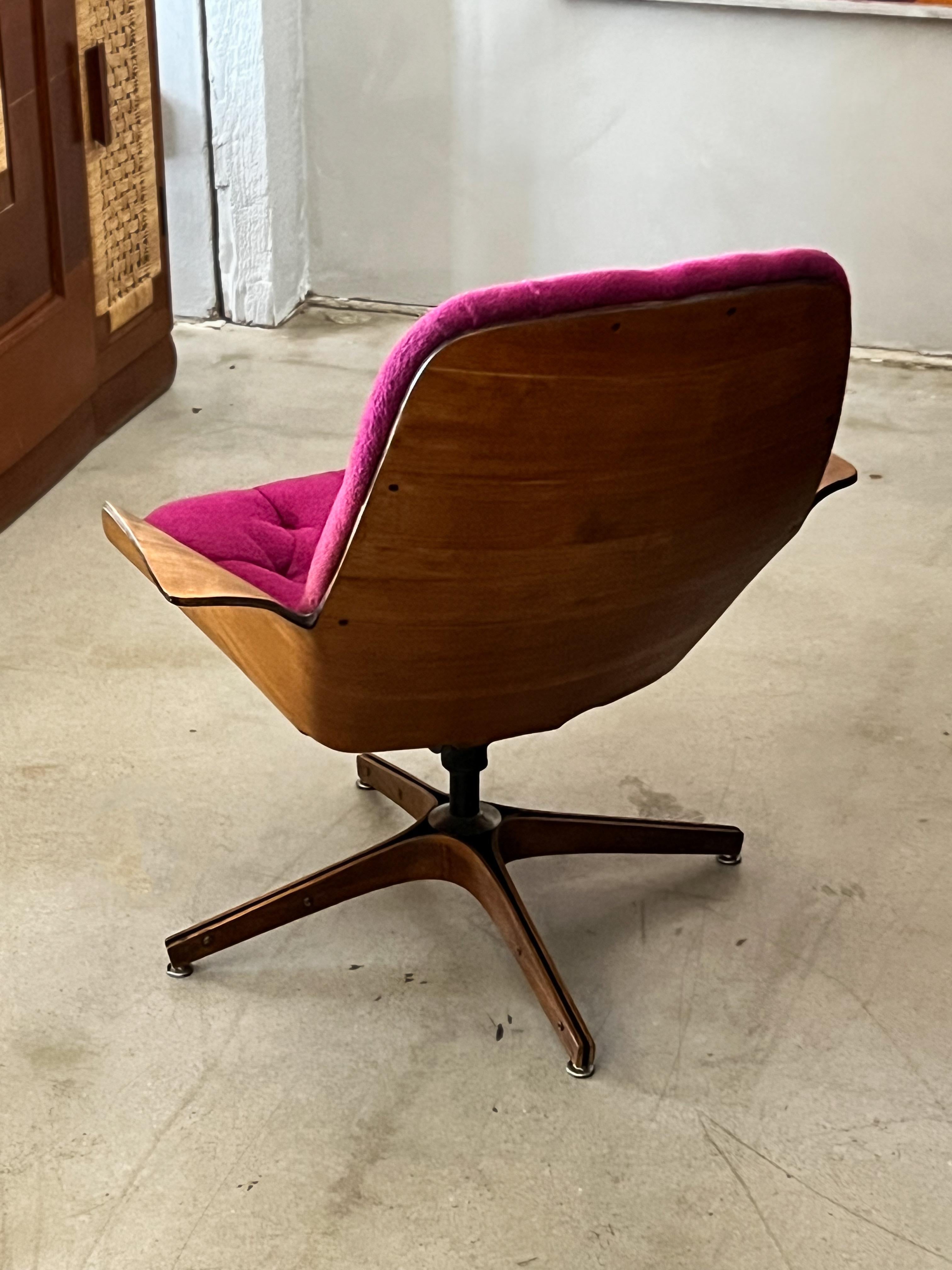 Mid-Century Modern Early All Original “Mrs. Chair” by George Mulhauser for Plycraft