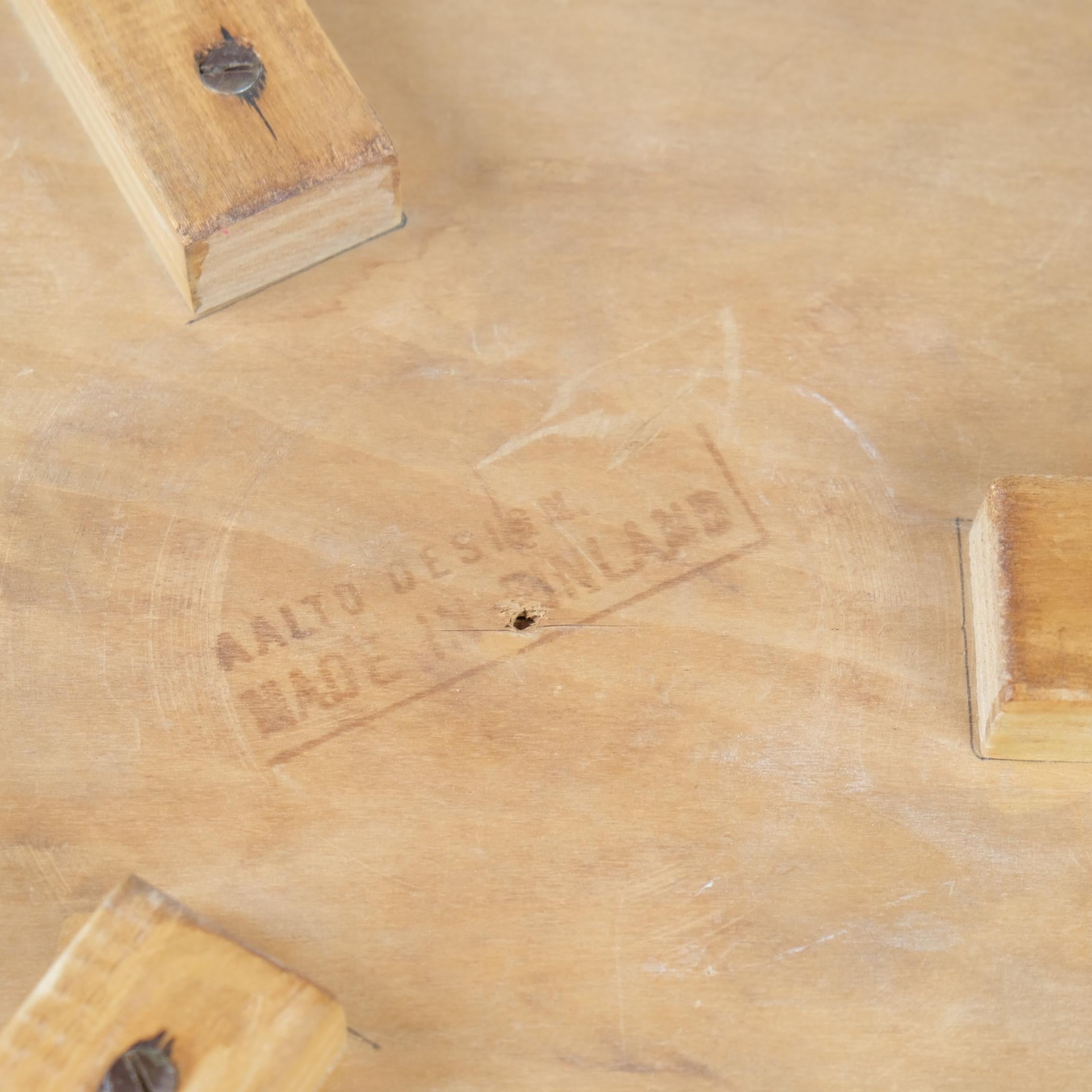 Early Alvar Aalto 3-legged Stool Model 60 In Birch, Artek 1930s For Sale 6