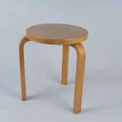 Sgabello a 3 gambe Alvar Aalto Modello 60 in betulla, Artek 1930