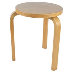 Früher Alvar Aalto 3-beiniger Hocker Modell 60 aus Birke, Artek 1930er Jahre