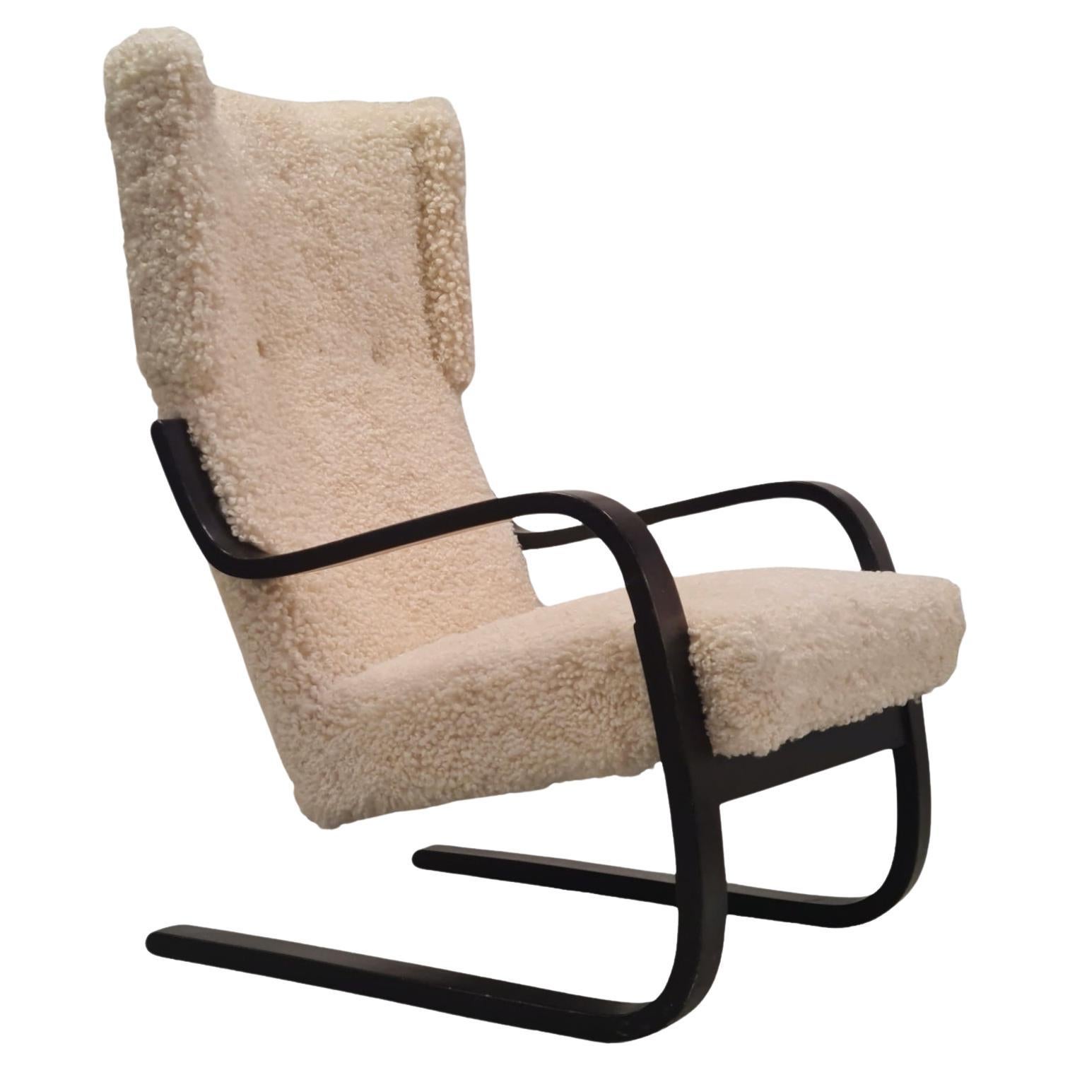 Iconic Aalto Armchair: A Timeless Masterpiece
