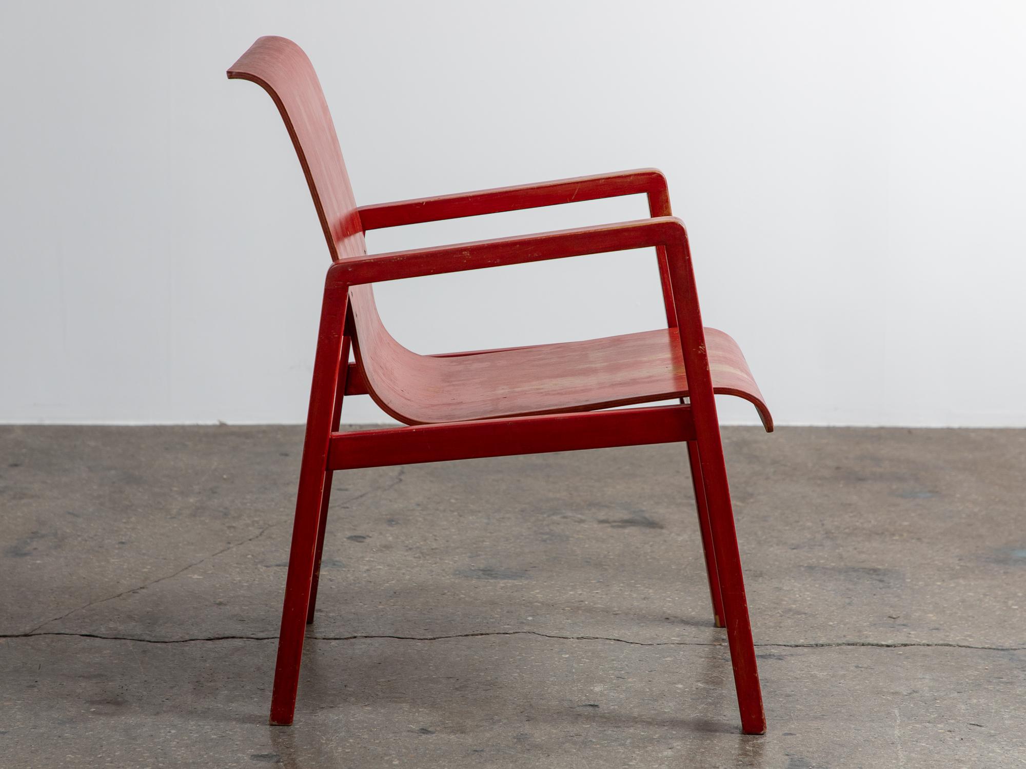 Early Alvar Aalto Hallway Armchair in Red Lacquer Finish  In Good Condition For Sale In Brooklyn, NY