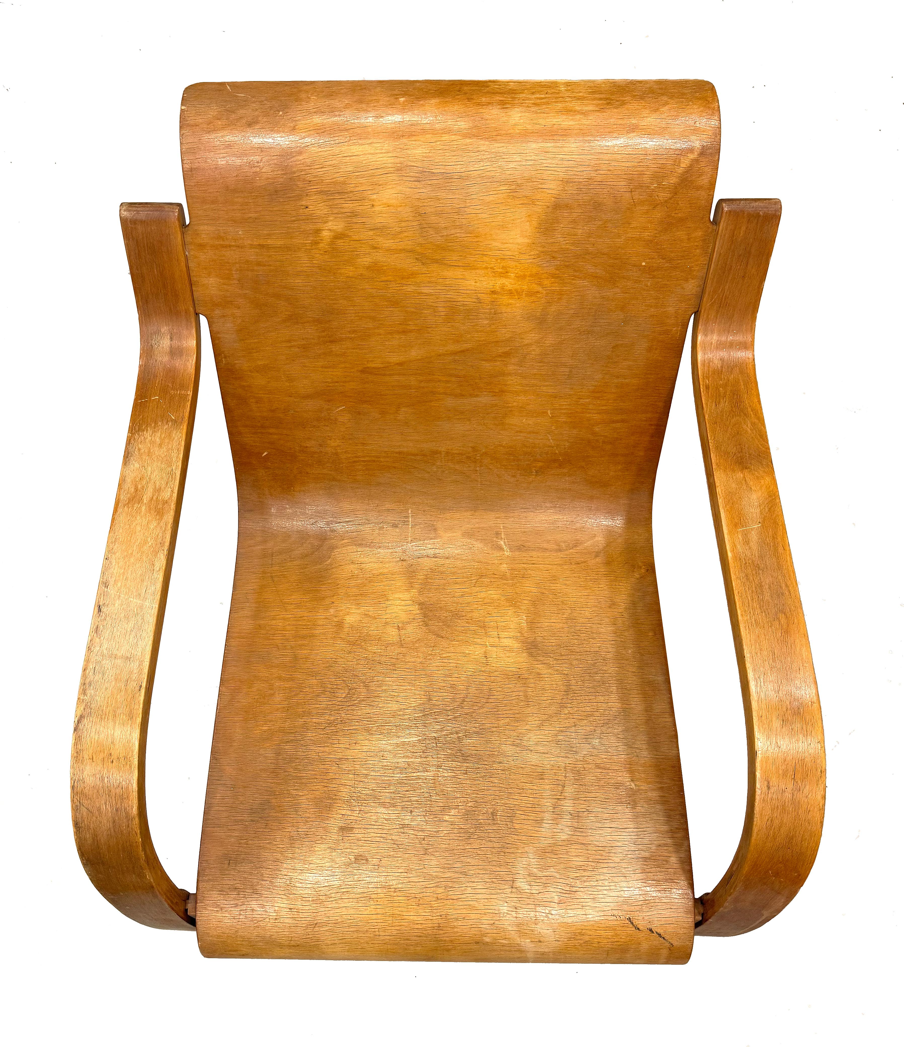 Finlandais Chaise en contreplaqué stratifié Alvar Aalto+Aalto nr. 31 d'époque en vente