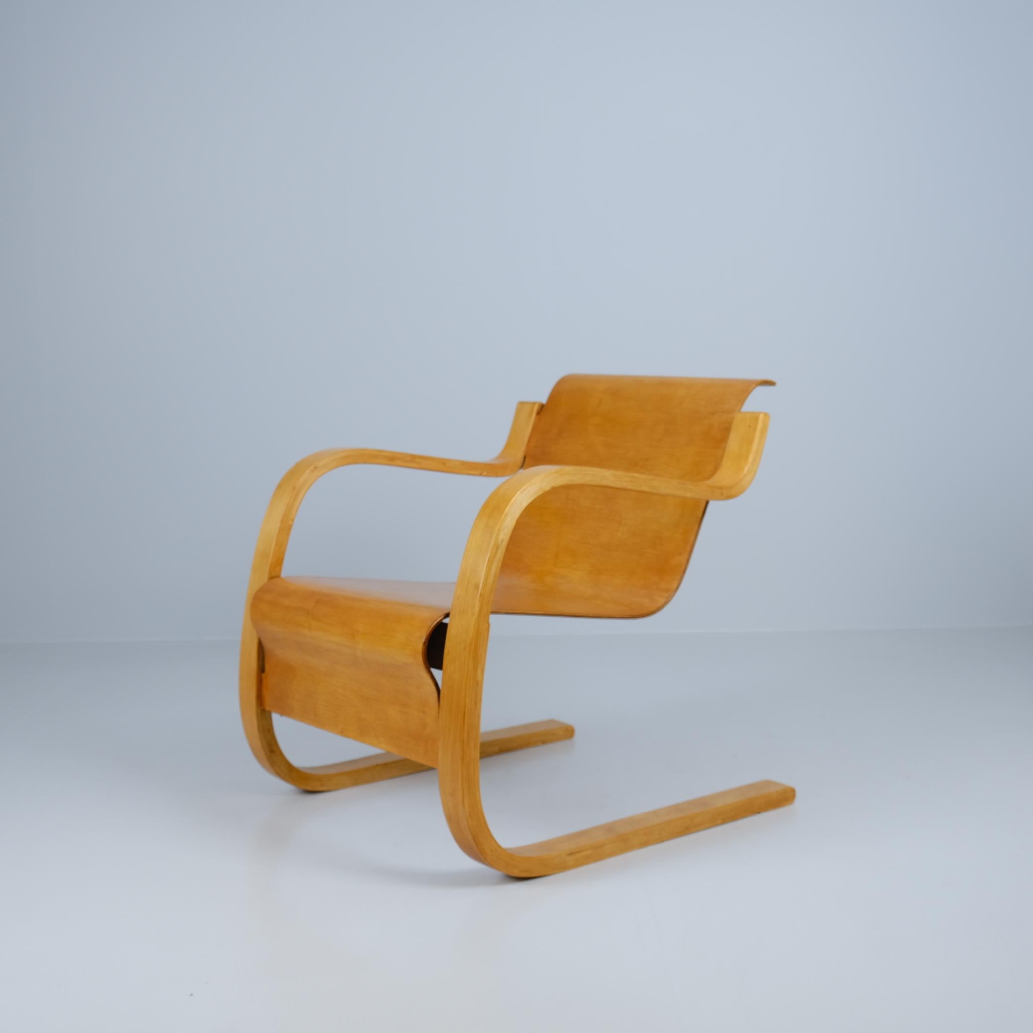 Früher Alvar Aalto-Sprungsstuhl Modell 42, gebogenes Sperrholz und Birke, Artek 1940er Jahre im Angebot 5