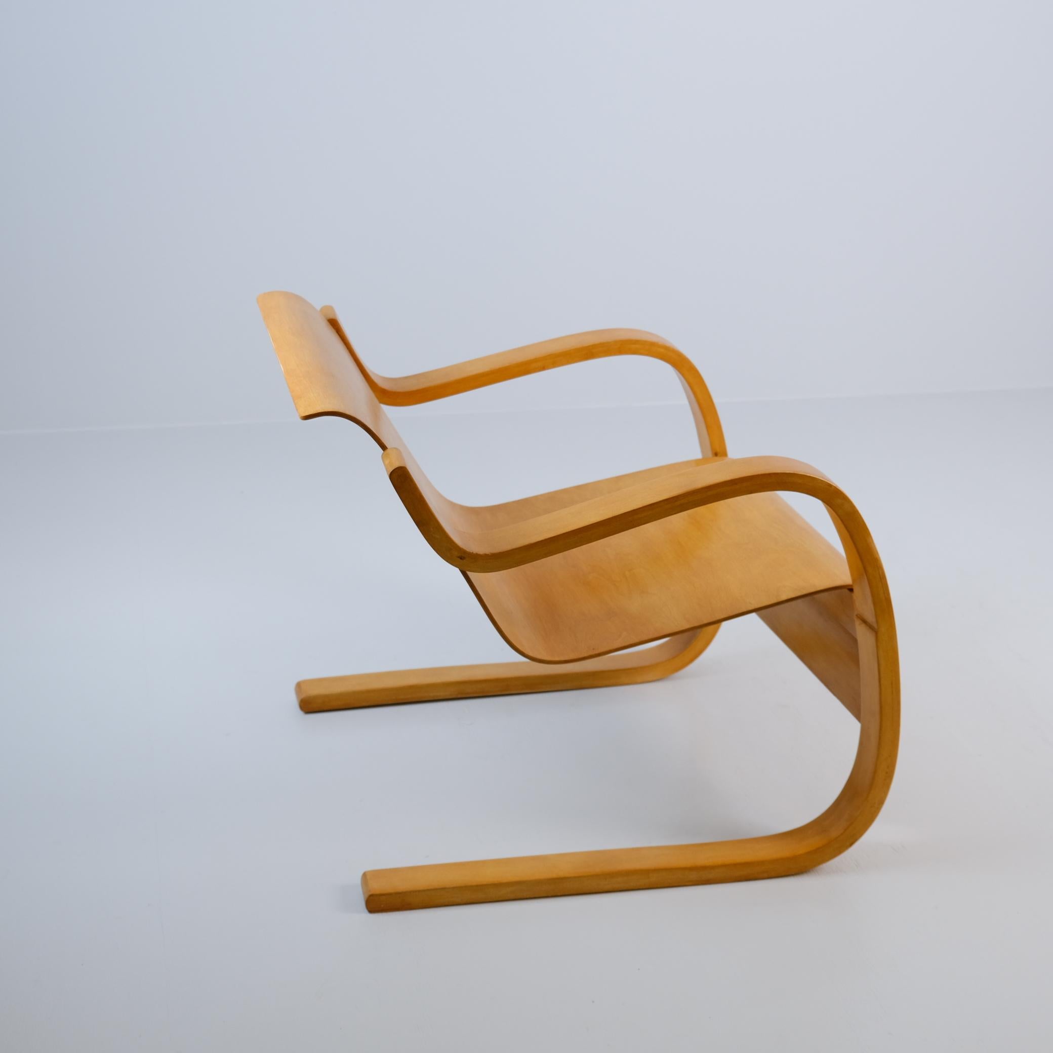 Finlandais Early Alvar Aalto Spring Chair Model 42, contreplaqué courbé et bouleau, Artek 1950s en vente