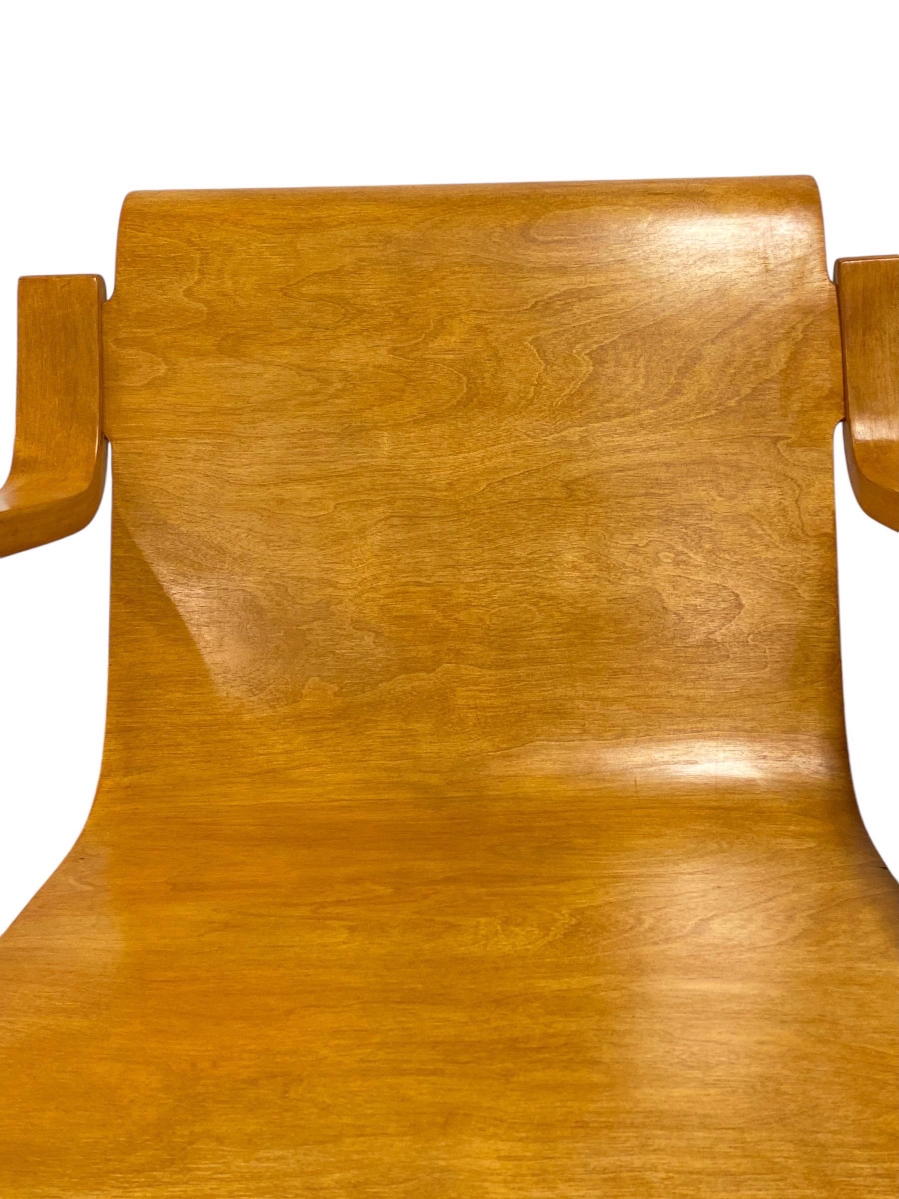 Metà XX secolo Sedia a molla modello 42 di Alvar Aalto, compensato curvato e betulla, Artek anni '50 in vendita