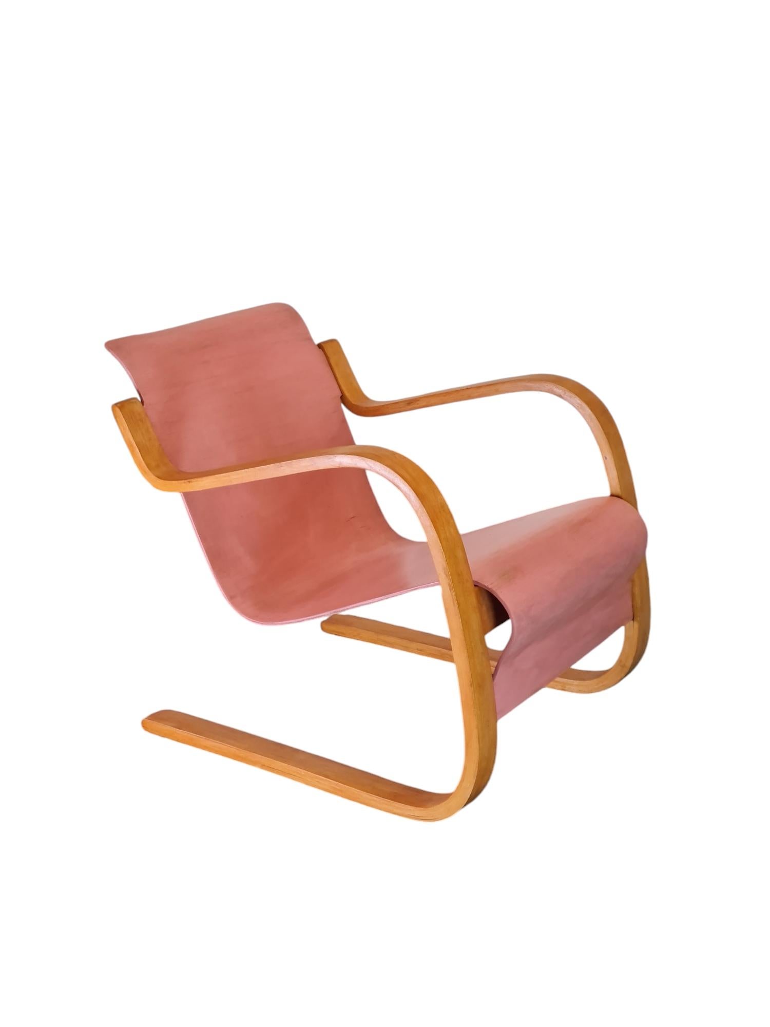 Early Alvar Aalto Spring Chair Model 31 in Pink and Bent Wood, Artek 1930s 3