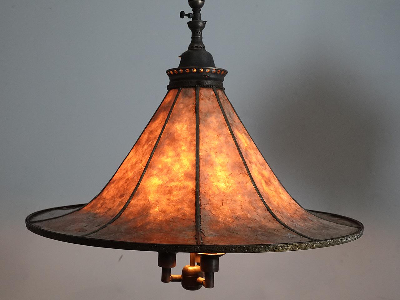 American Early Amber Mica Gas Lamp