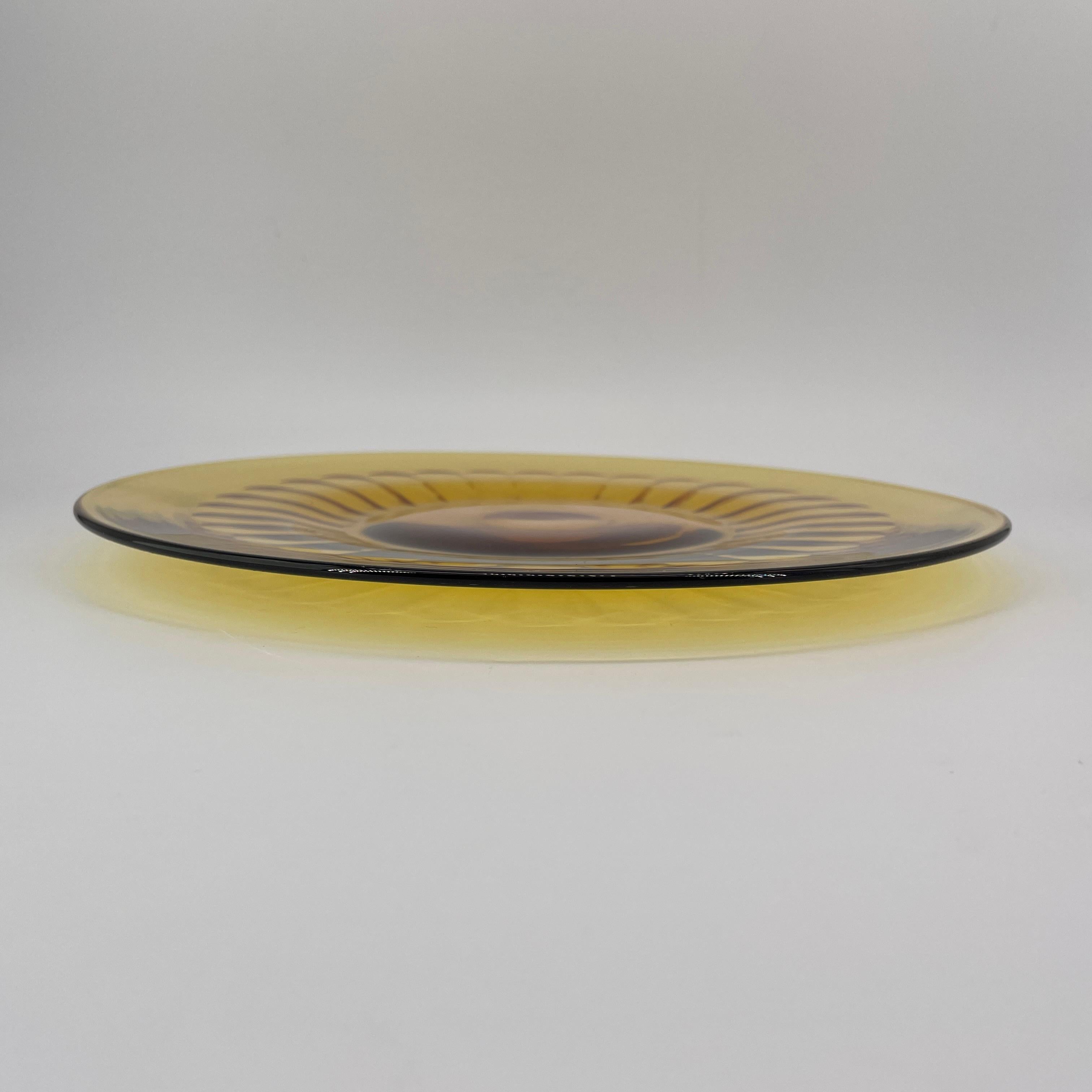Cristal de vidrio ámbar americano temprano? Platos Espectaculares Victorianos Grabados Op Art 6 en venta 2