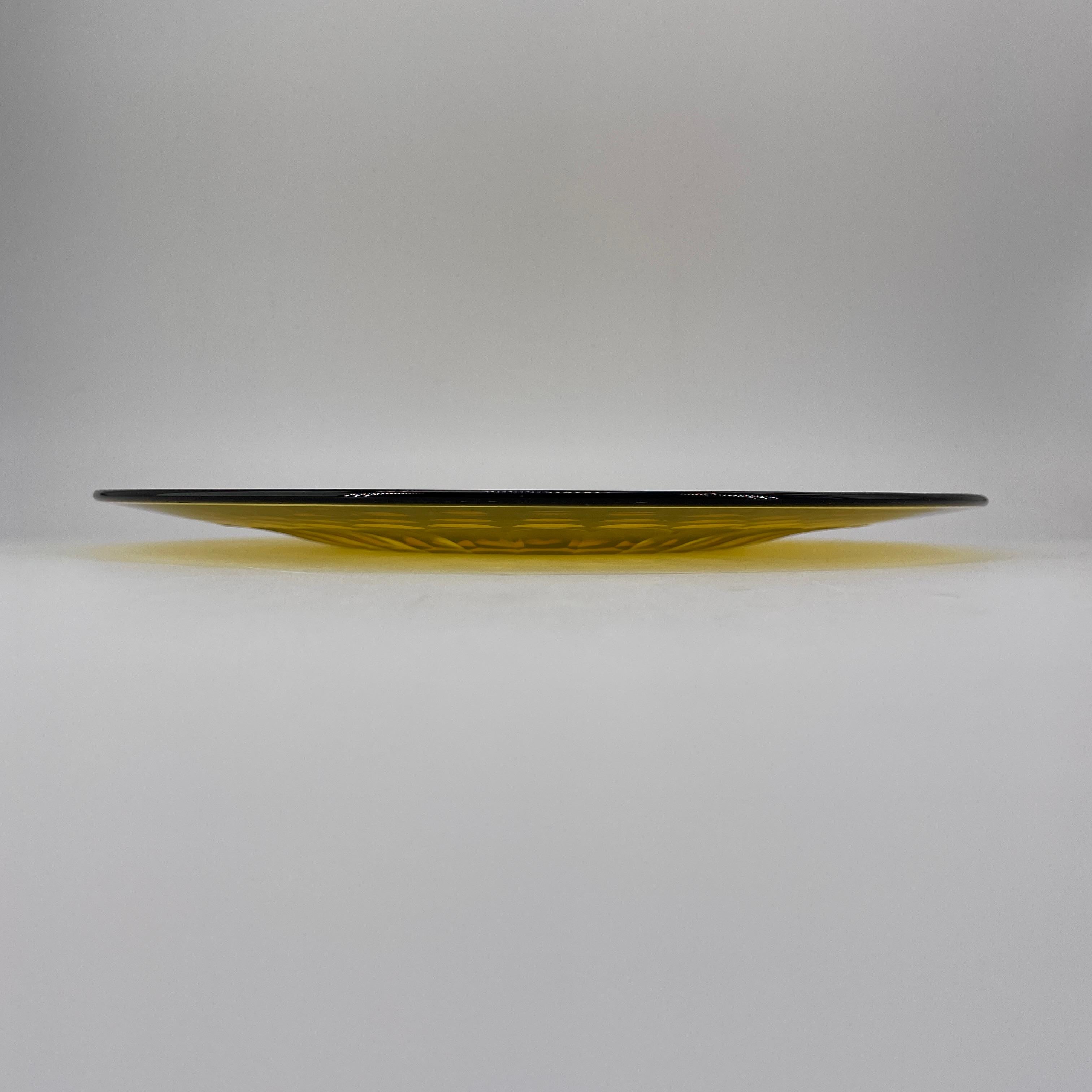 Cristal de vidrio ámbar americano temprano? Platos Espectaculares Victorianos Grabados Op Art 6 en venta 3