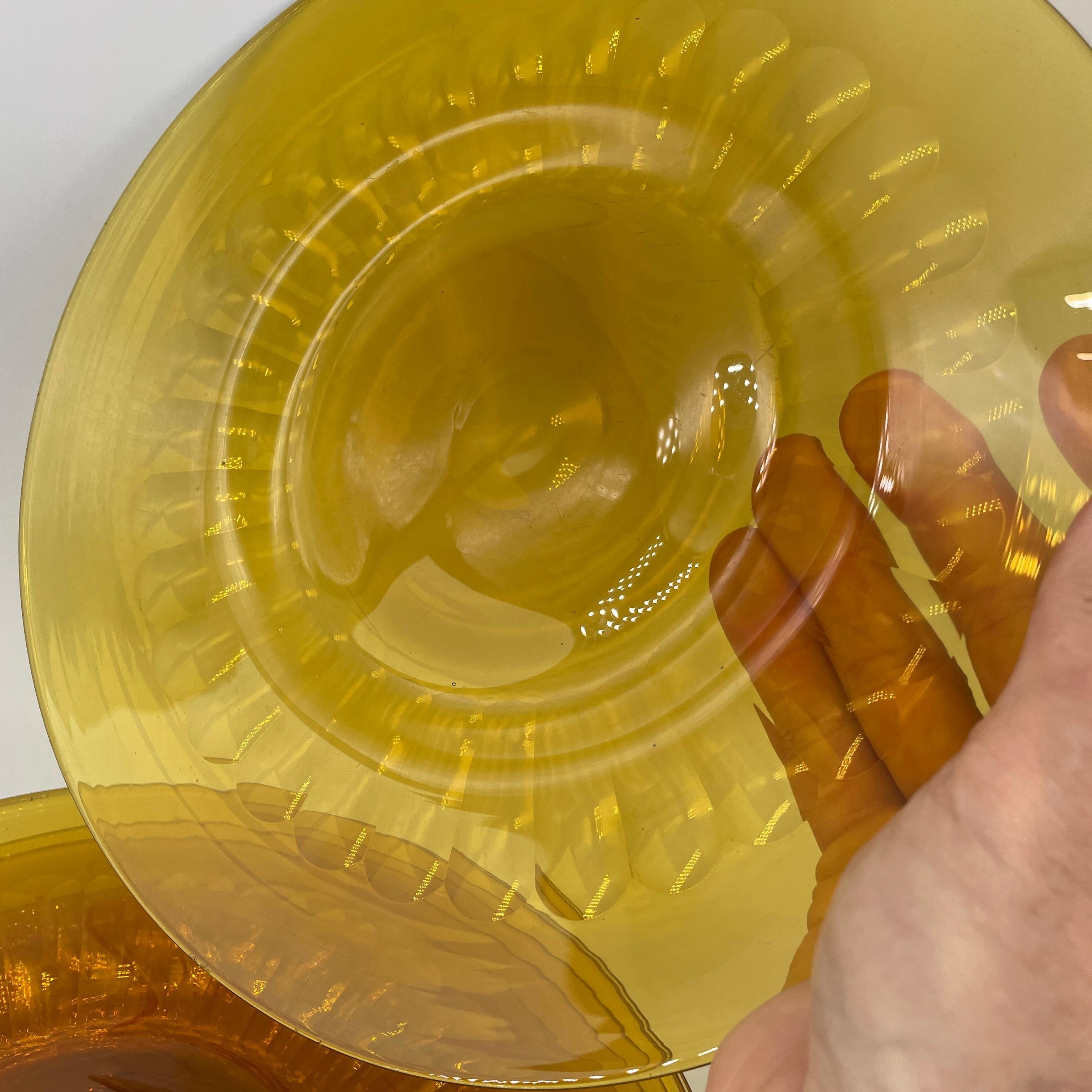 Cristal de vidrio ámbar americano temprano? Platos Espectaculares Victorianos Grabados Op Art 6 en Bastante bueno estado para la venta en Hyattsville, MD