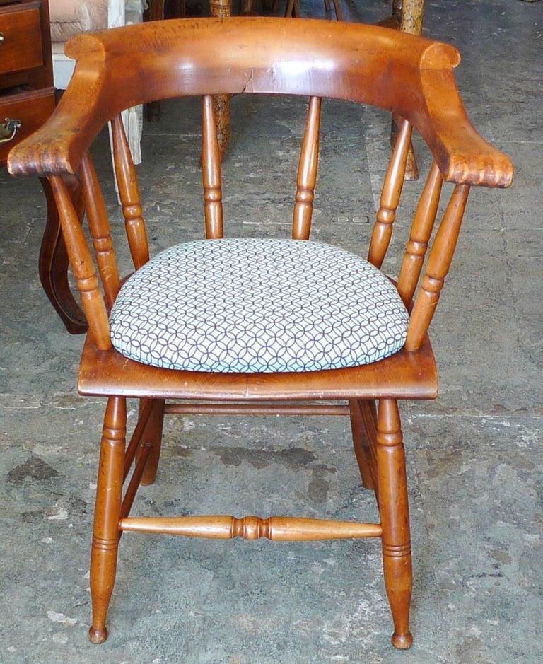 Early American Arts & Crafts Oak Armchair with Cushion For Sale 1