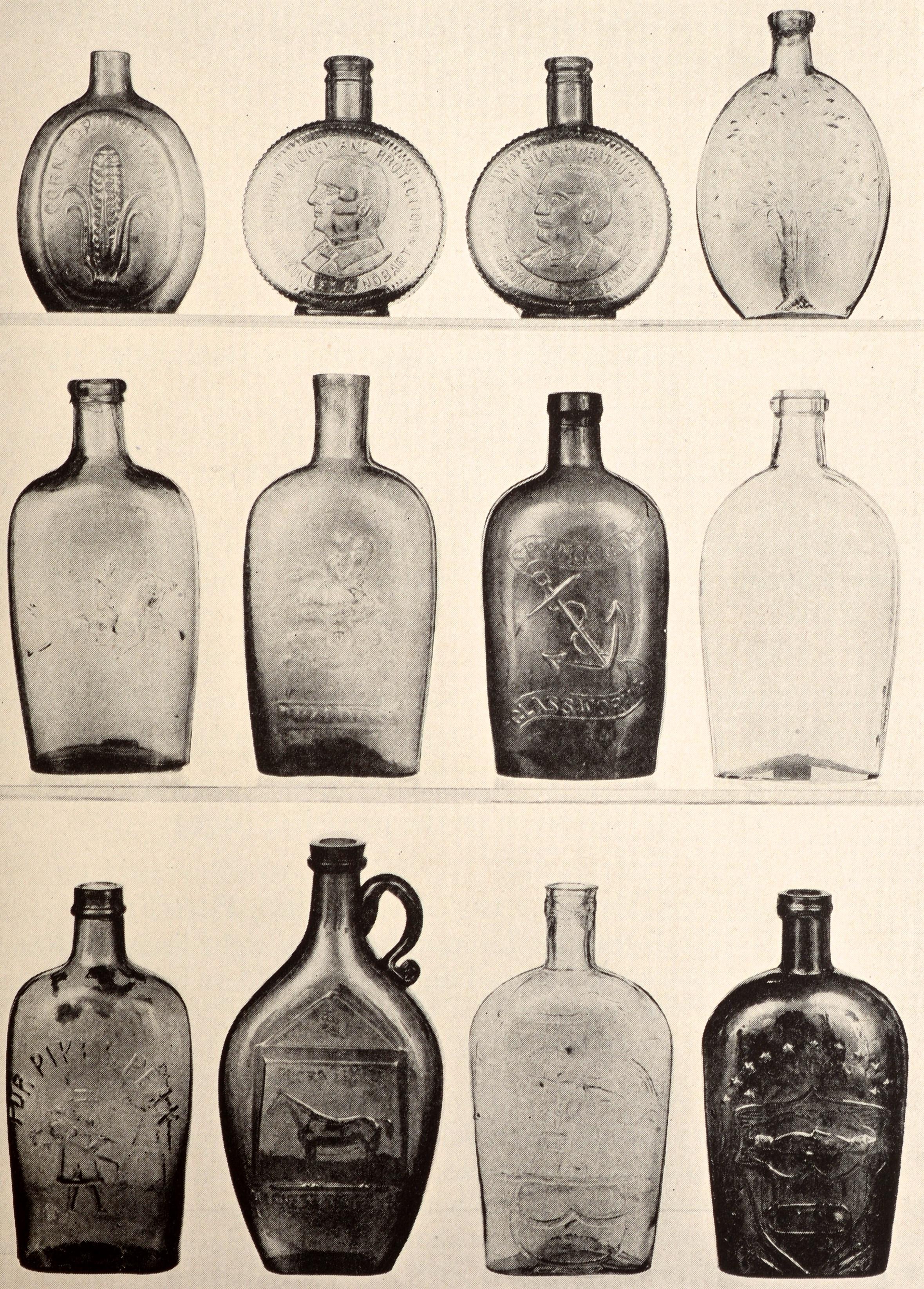Early American Bottles & Flasks & Other Rare American Glass Collected, Maclay In Good Condition For Sale In valatie, NY