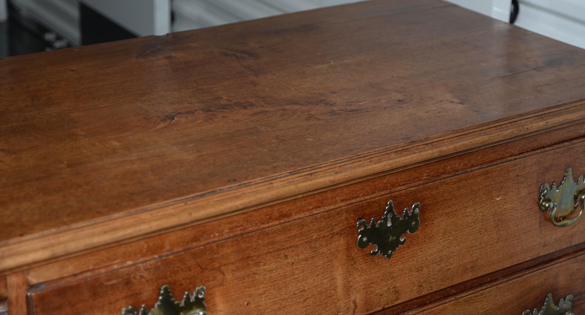 Hand-Crafted Early American Chippendale Period Maple Chest of Drawers For Sale