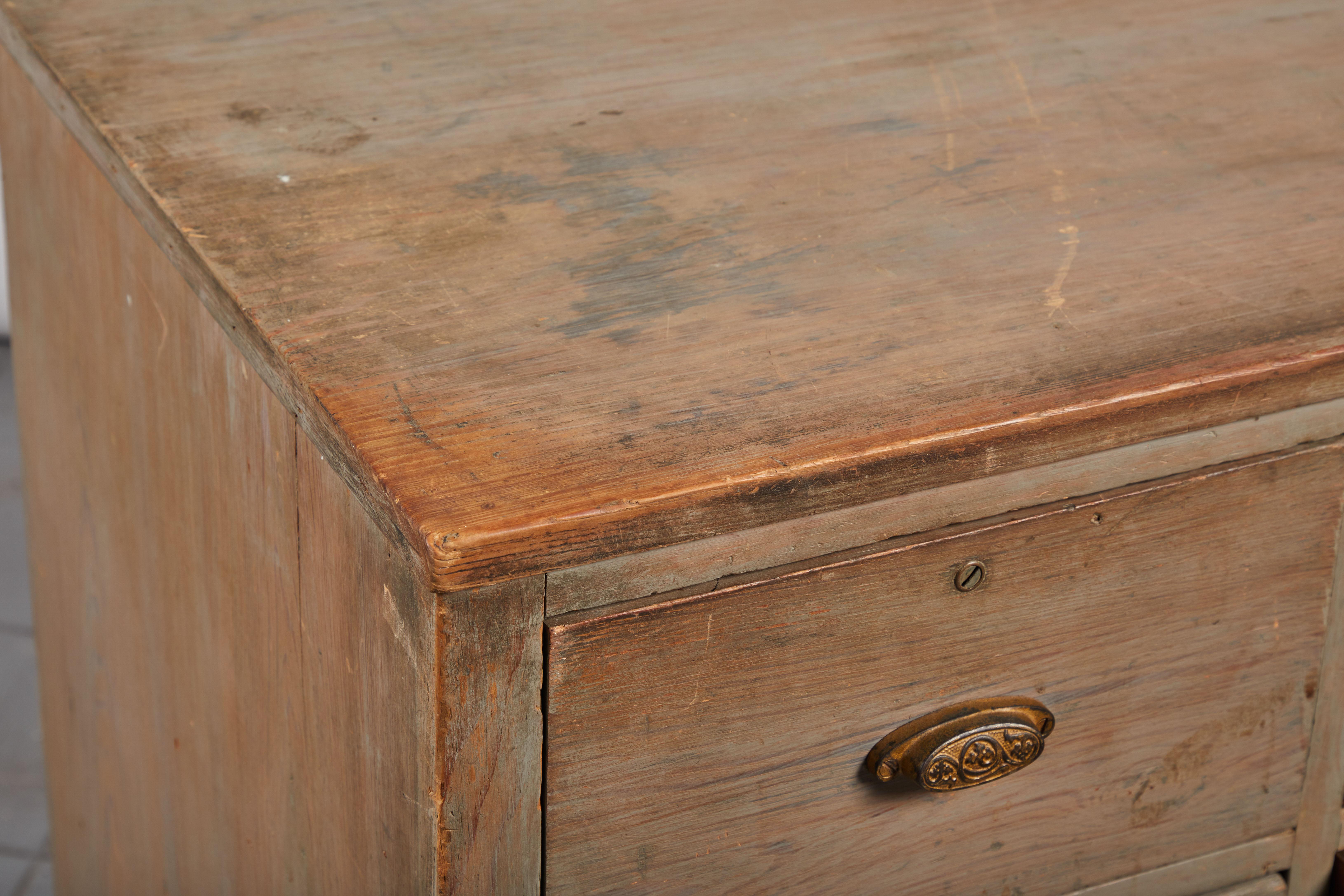 Early American Eight-Drawer Painted Dresser 2