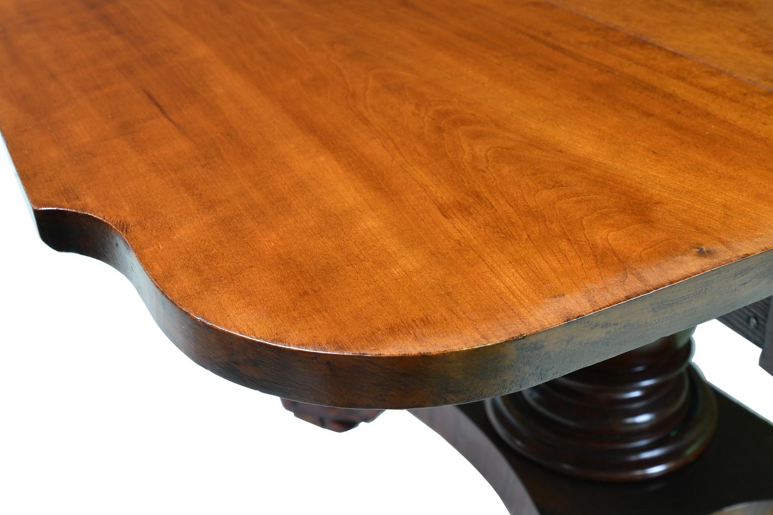 Early American Empire Drop-Leaf/ Pembroke Table in West Indies Mahogany, c. 1830 For Sale 9