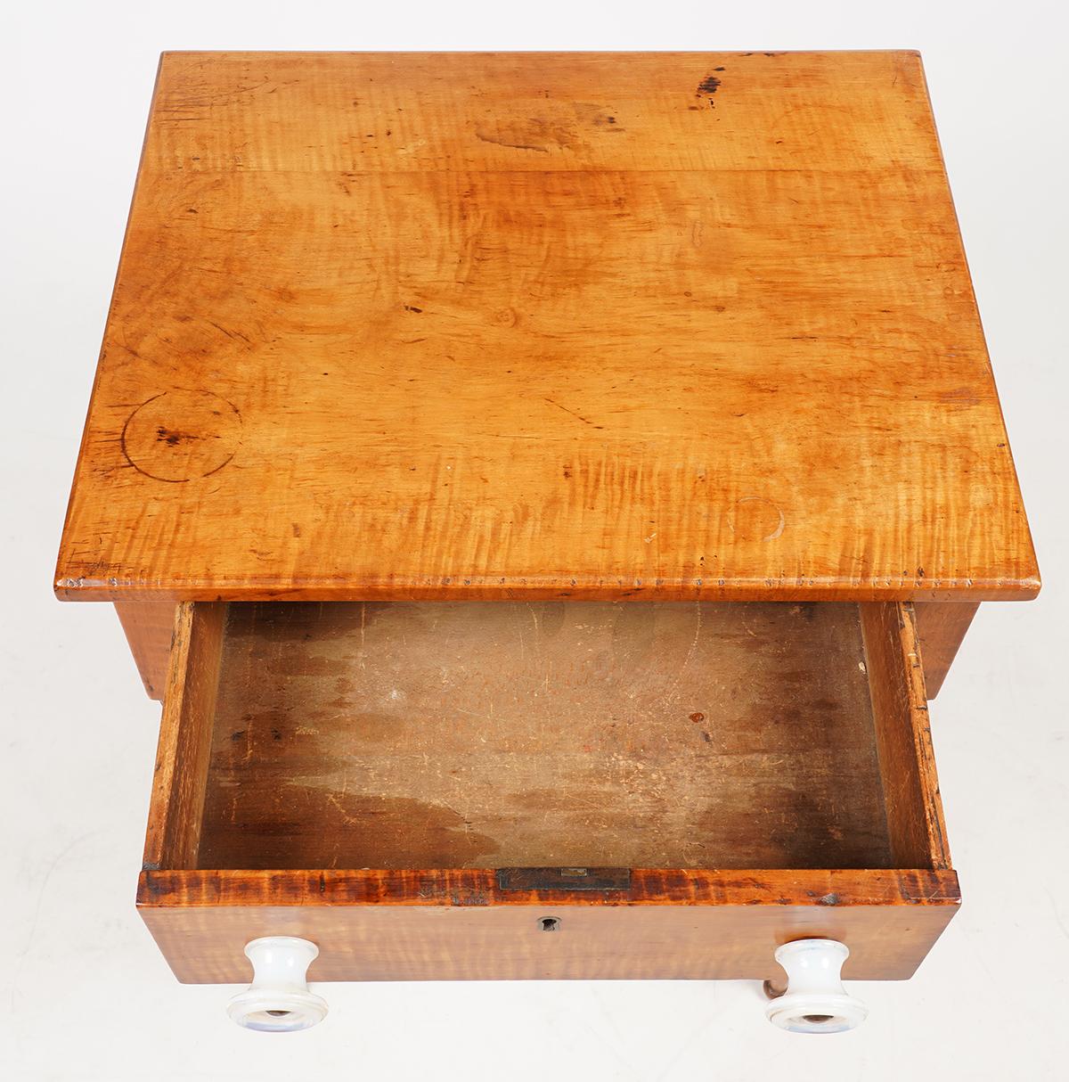 19th Century Early American Federal Tiger Maple One-Drawer Work Table or Stand, circa 1830