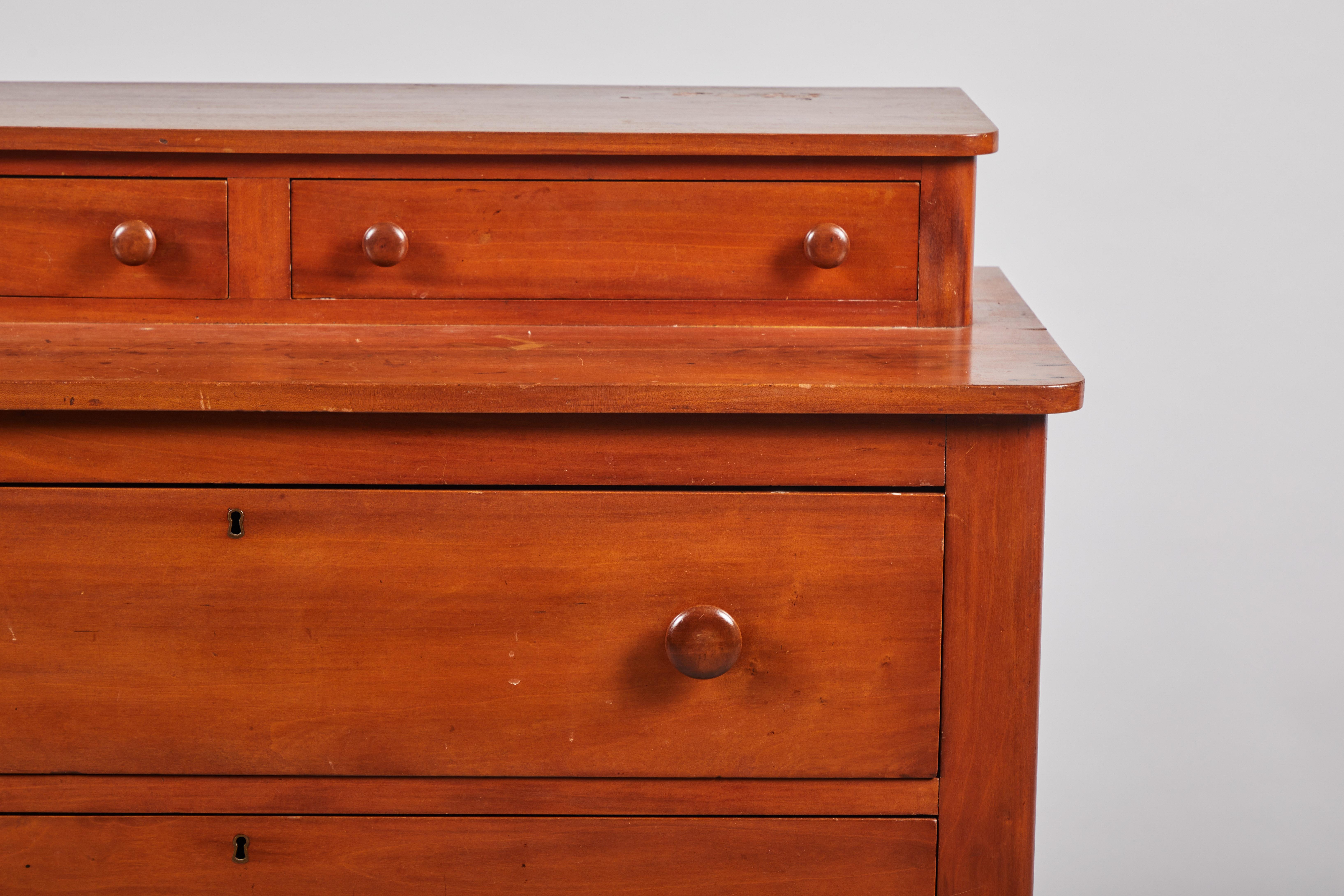 early american dresser