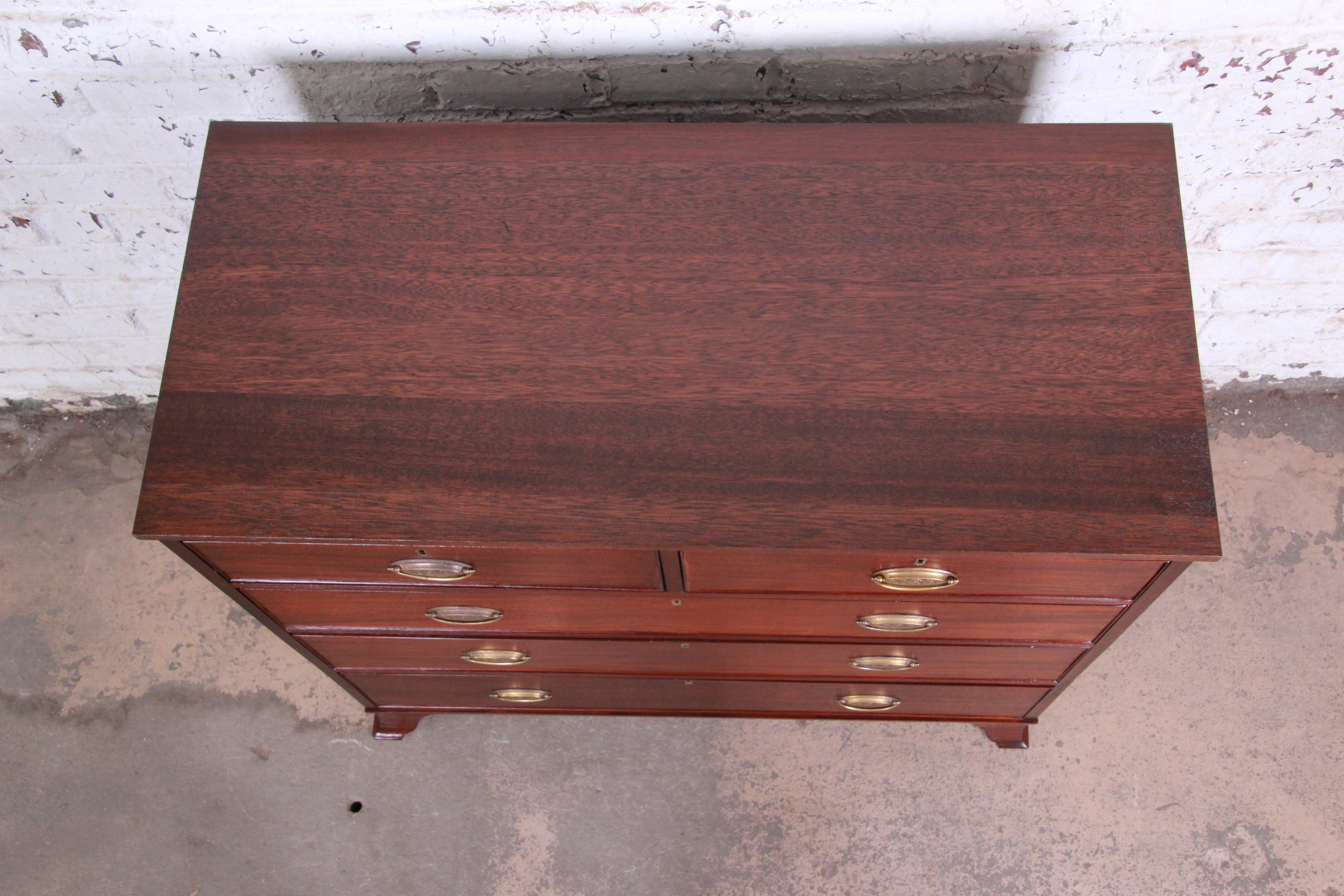 Early American Five-Drawer Mahogany Chest of Drawers, circa 1820s 3