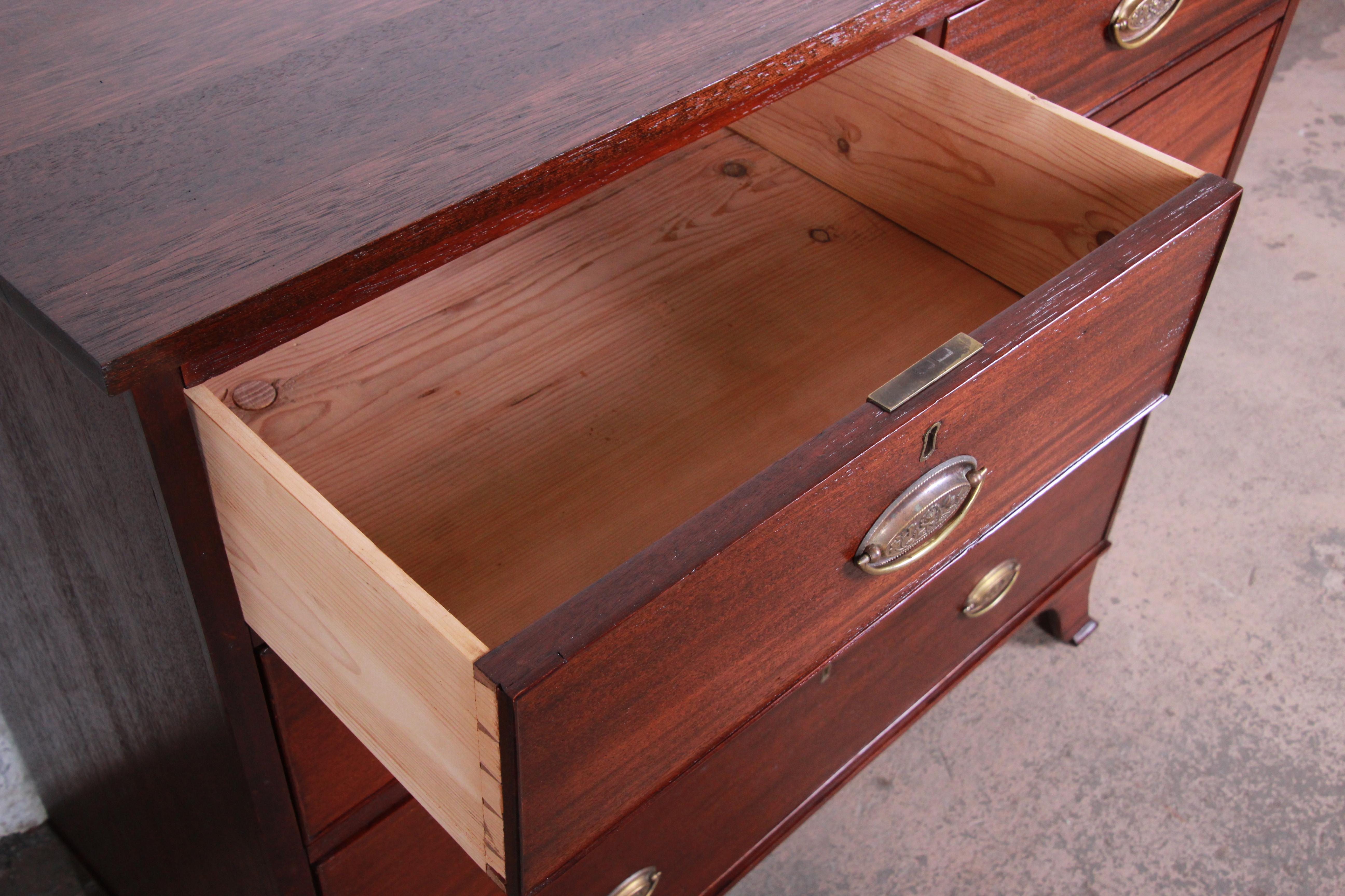 Early American Five-Drawer Mahogany Chest of Drawers, circa 1820s 1