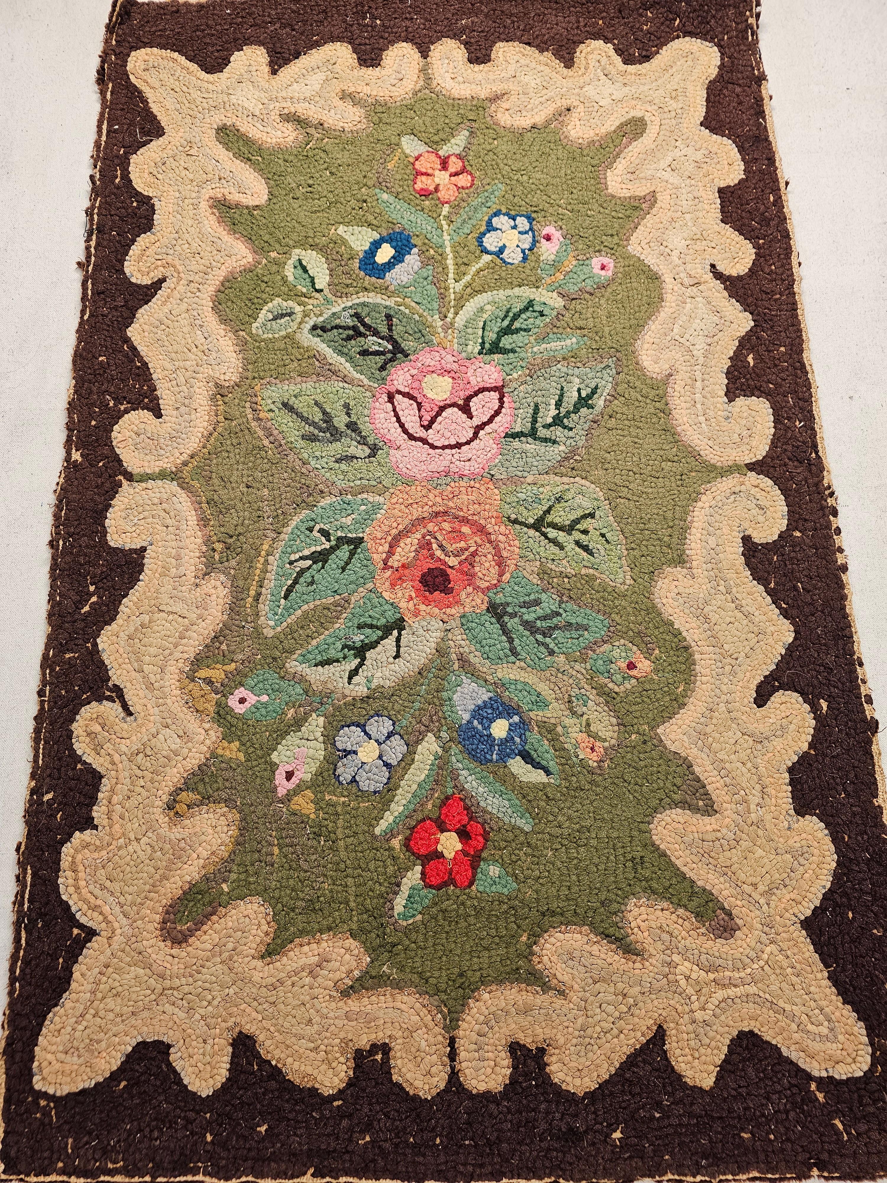 Early American Hand Hooked Rug with a Floral Pattern Wall Art For Sale 2