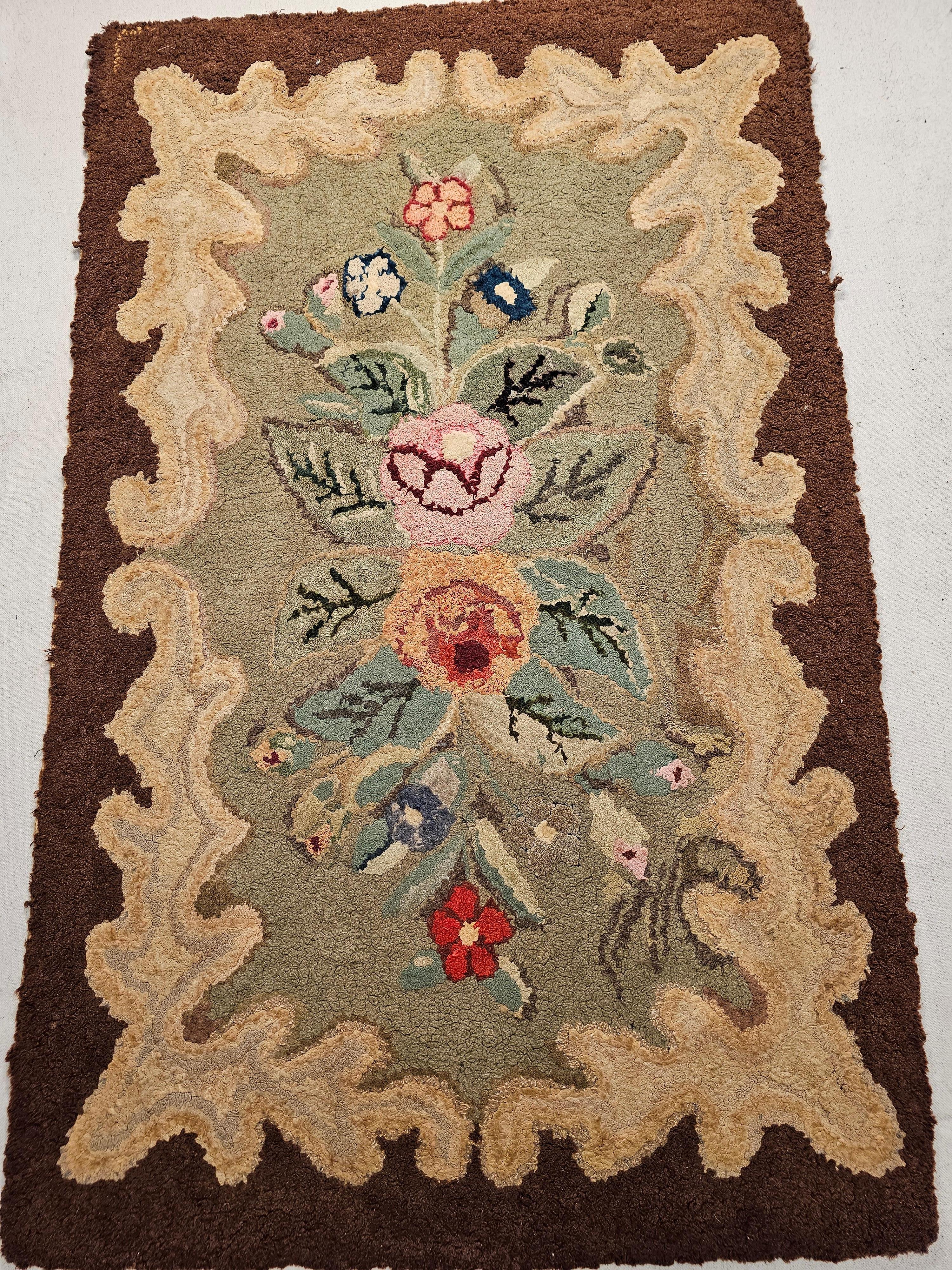 Early American Hand Hooked Rug with a Floral Pattern Wall Art For Sale 3