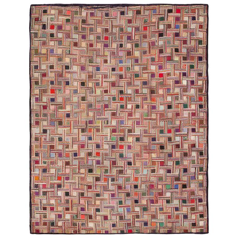 Early American Hooked Rug. Size: 8 ft 7 in x 12 ft 6 in (2.62 m x 3.81 m)