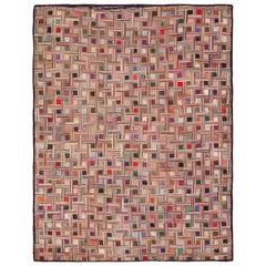 Early American Hooked Rug. Size: 8 ft 7 in x 12 ft 6 in (2.62 m x 3.81 m)