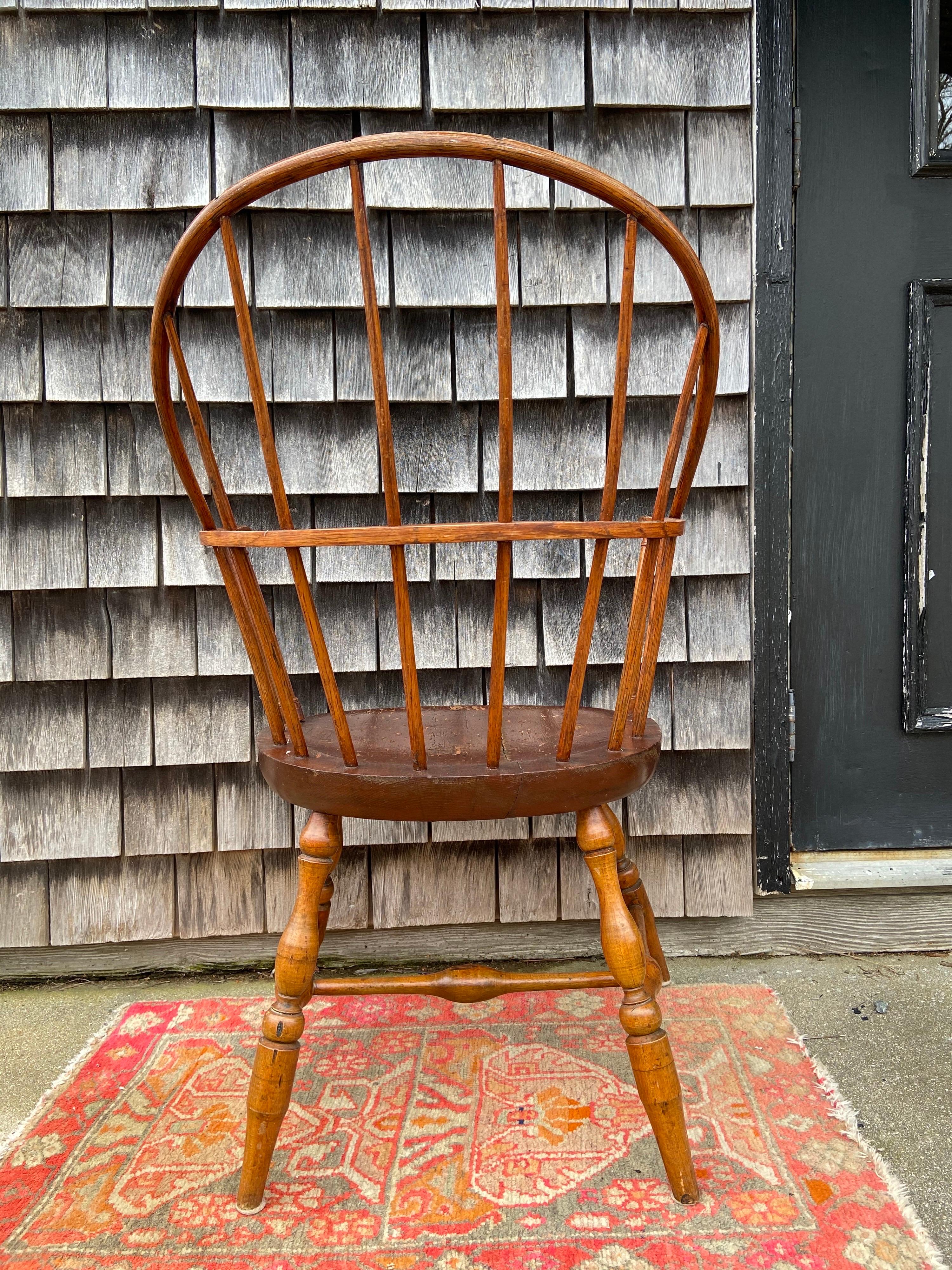 Early American Hoopback Windsor Chair, Oak and Hickory Wood 1840s, Antique Brown For Sale 5