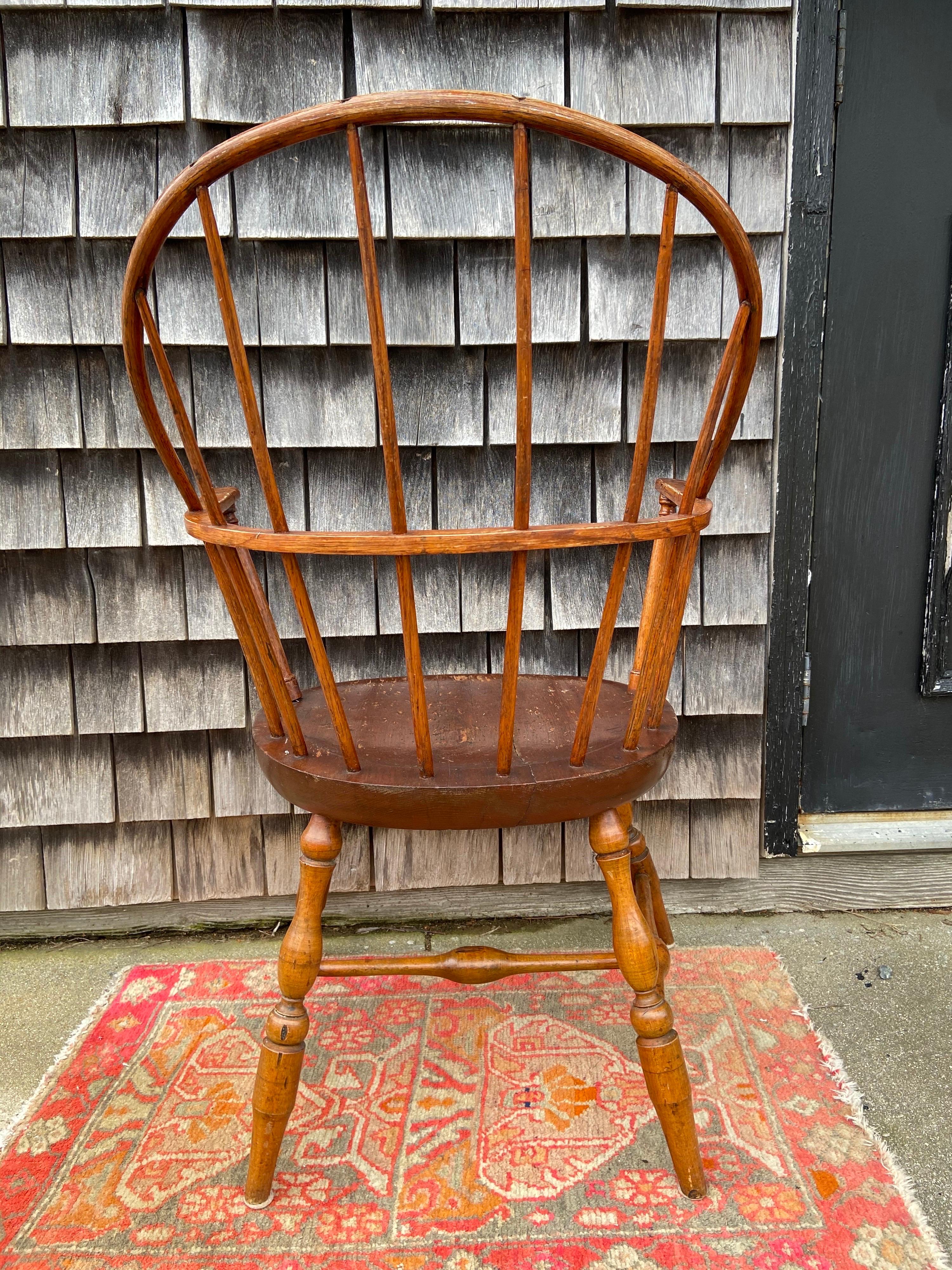 Early American Hoopback Windsor Chair, Oak and Hickory Wood 1840s, Antique Brown For Sale 6