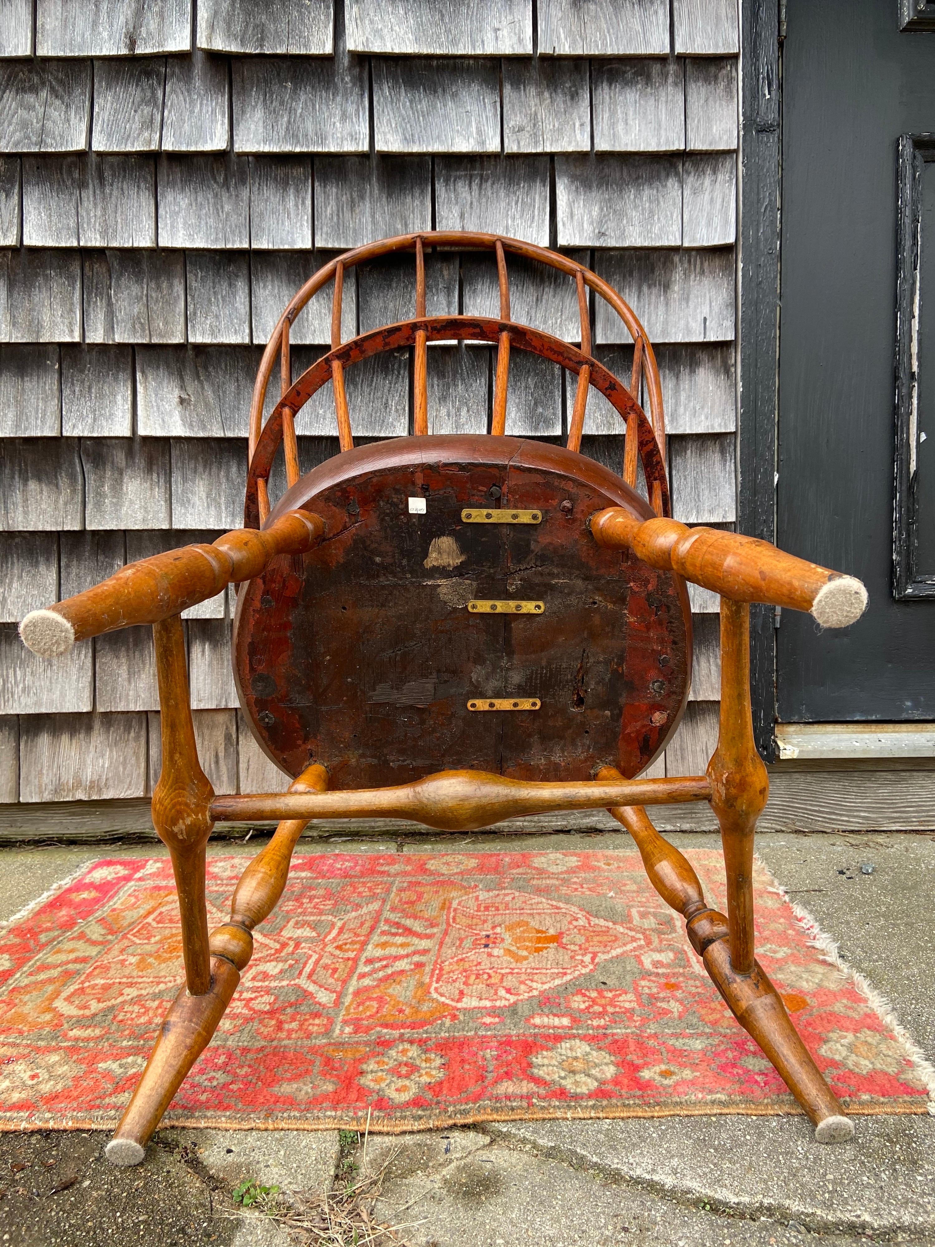 Early American Hoopback Windsor Chair, Oak and Hickory Wood 1840s, Antique Brown For Sale 9