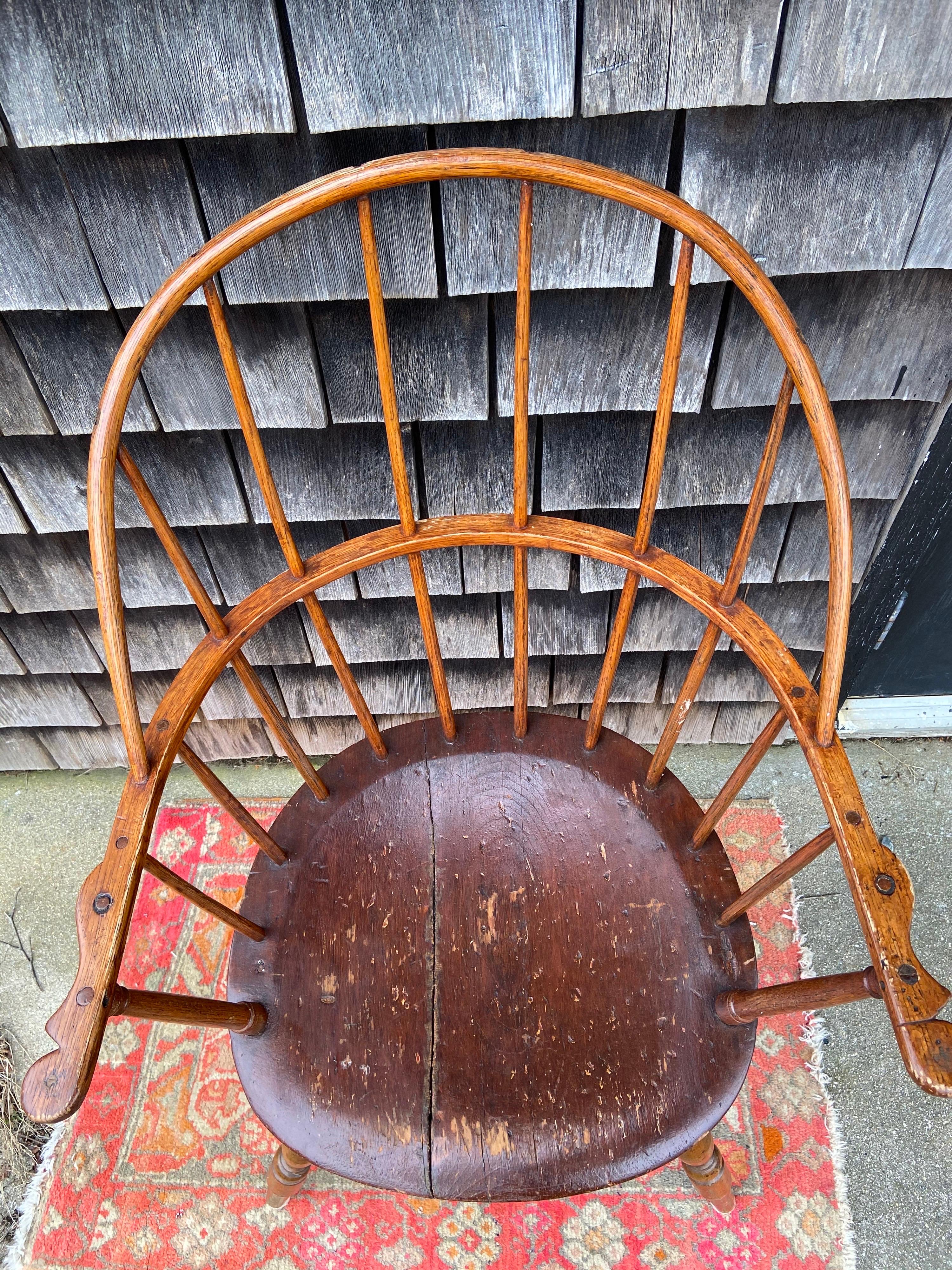 19th Century Early American Hoopback Windsor Chair, Oak and Hickory Wood 1840s, Antique Brown For Sale
