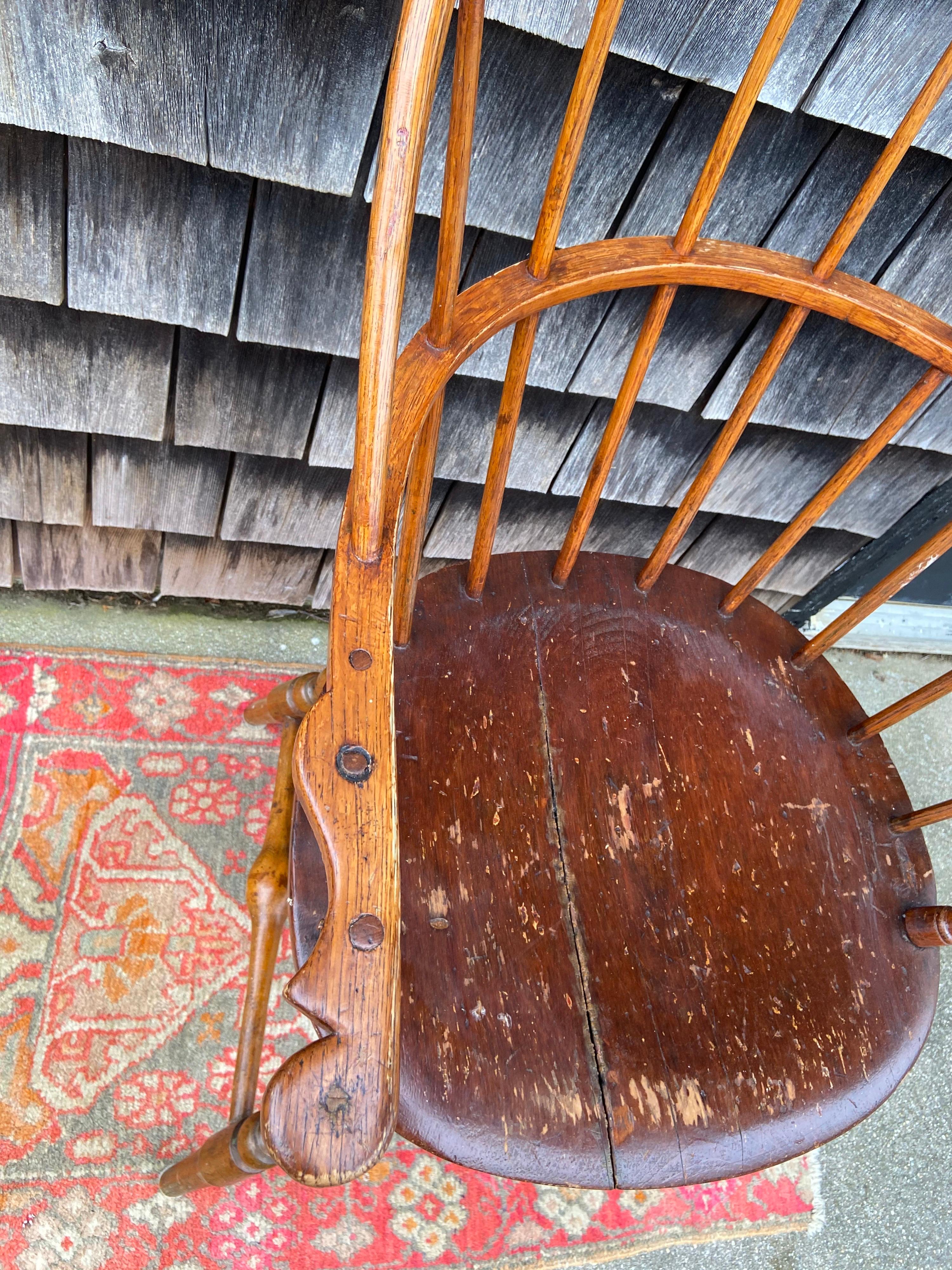 Early American Hoopback Windsor Chair, Oak and Hickory Wood 1840s, Antique Brown For Sale 1