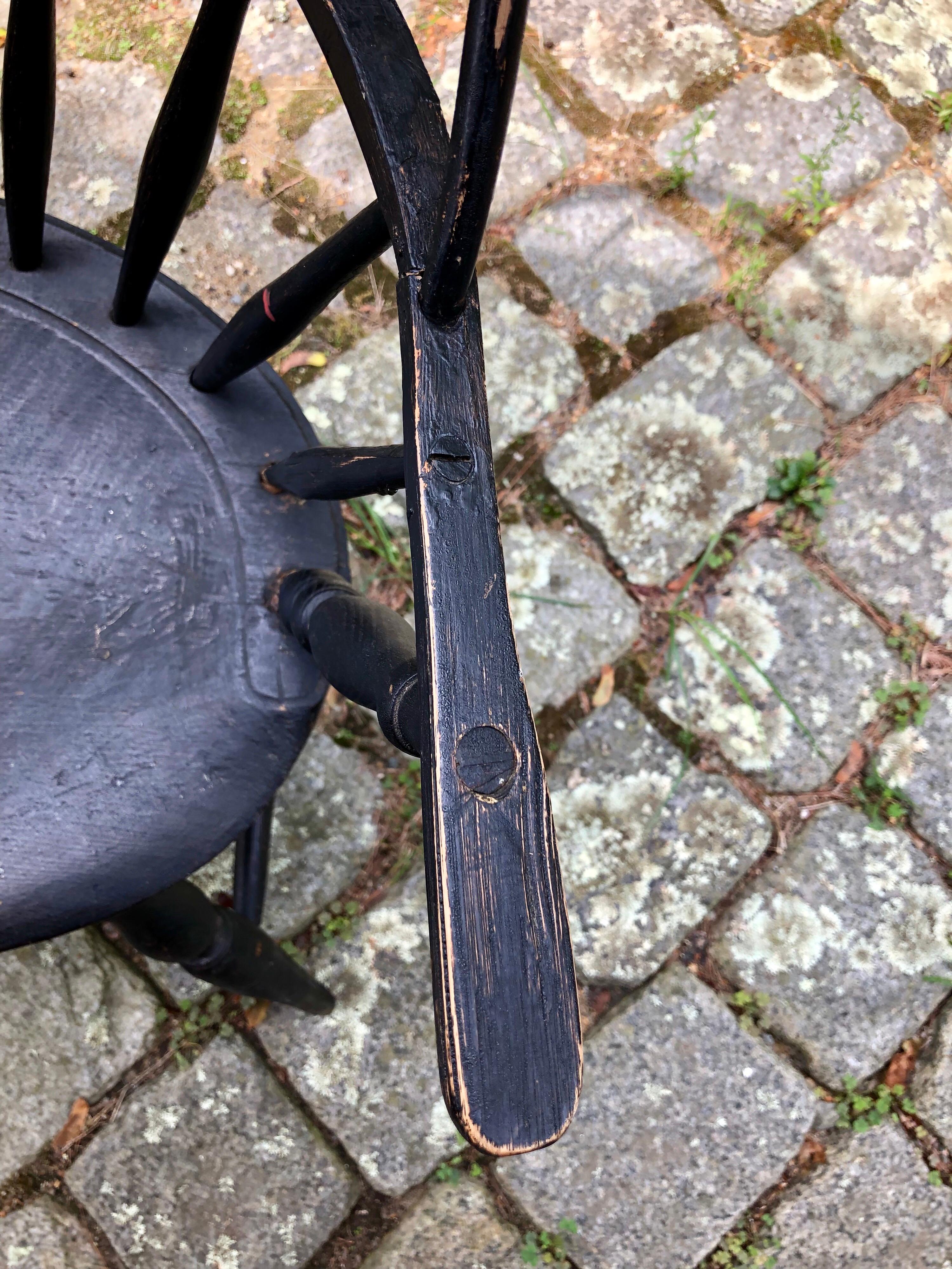 19th Century Early American Hoopback Windsor Chair, Oak and Hickory 1820s, Antique Black