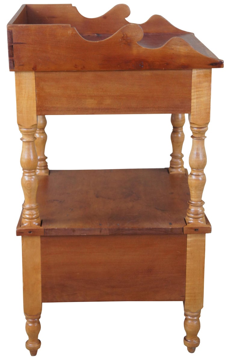 American Colonial Early American Maple & Cherry Two Tier Side Accent Table Dry Sink Washstand For Sale