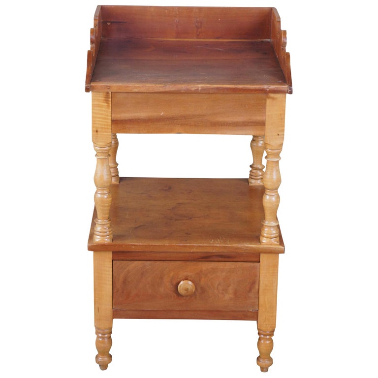 Early American Maple & Cherry Two Tier Side Accent Table Dry Sink Washstand For Sale