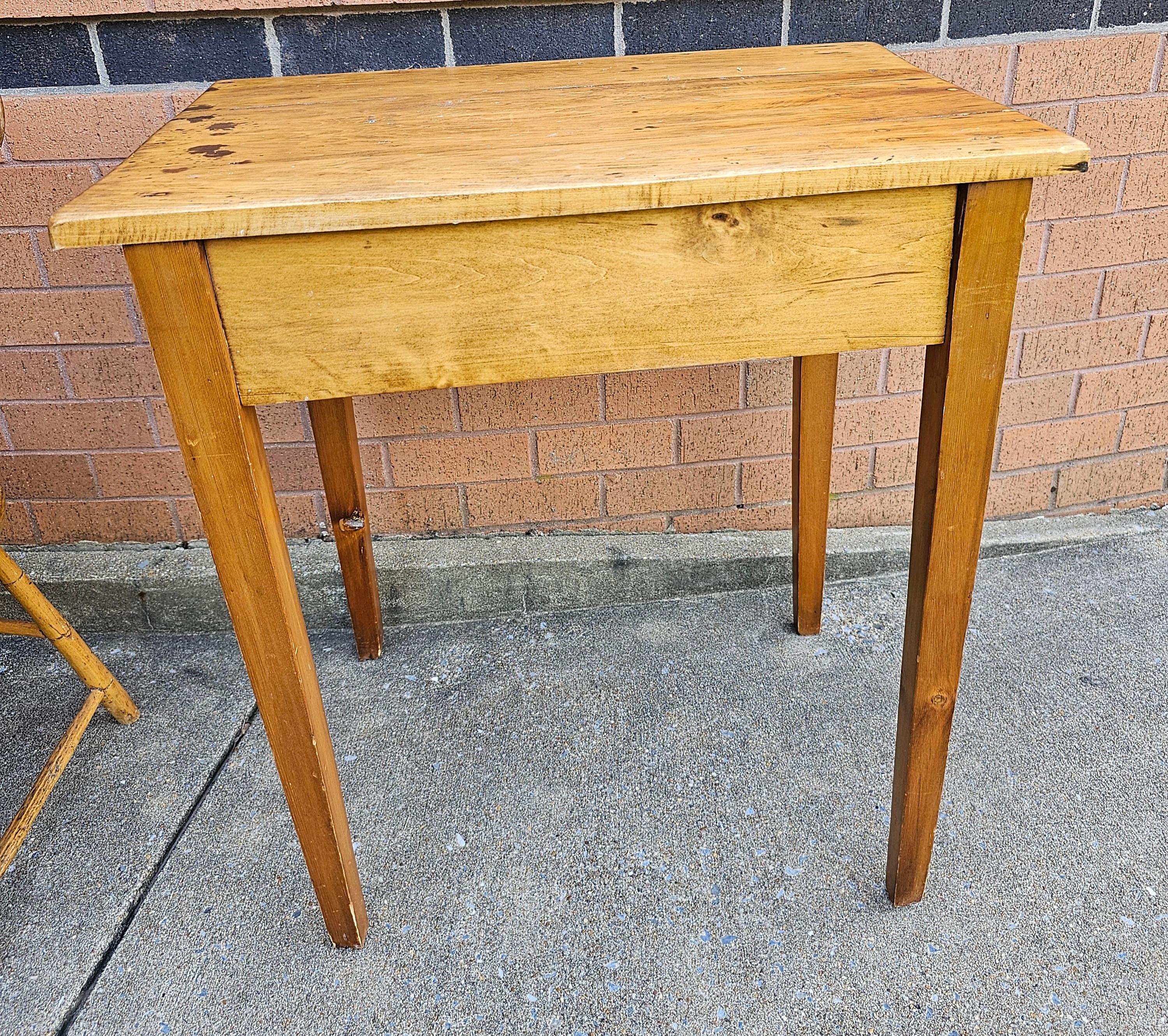 Early American Maple Utility Table, Circa 19th Century For Sale 5