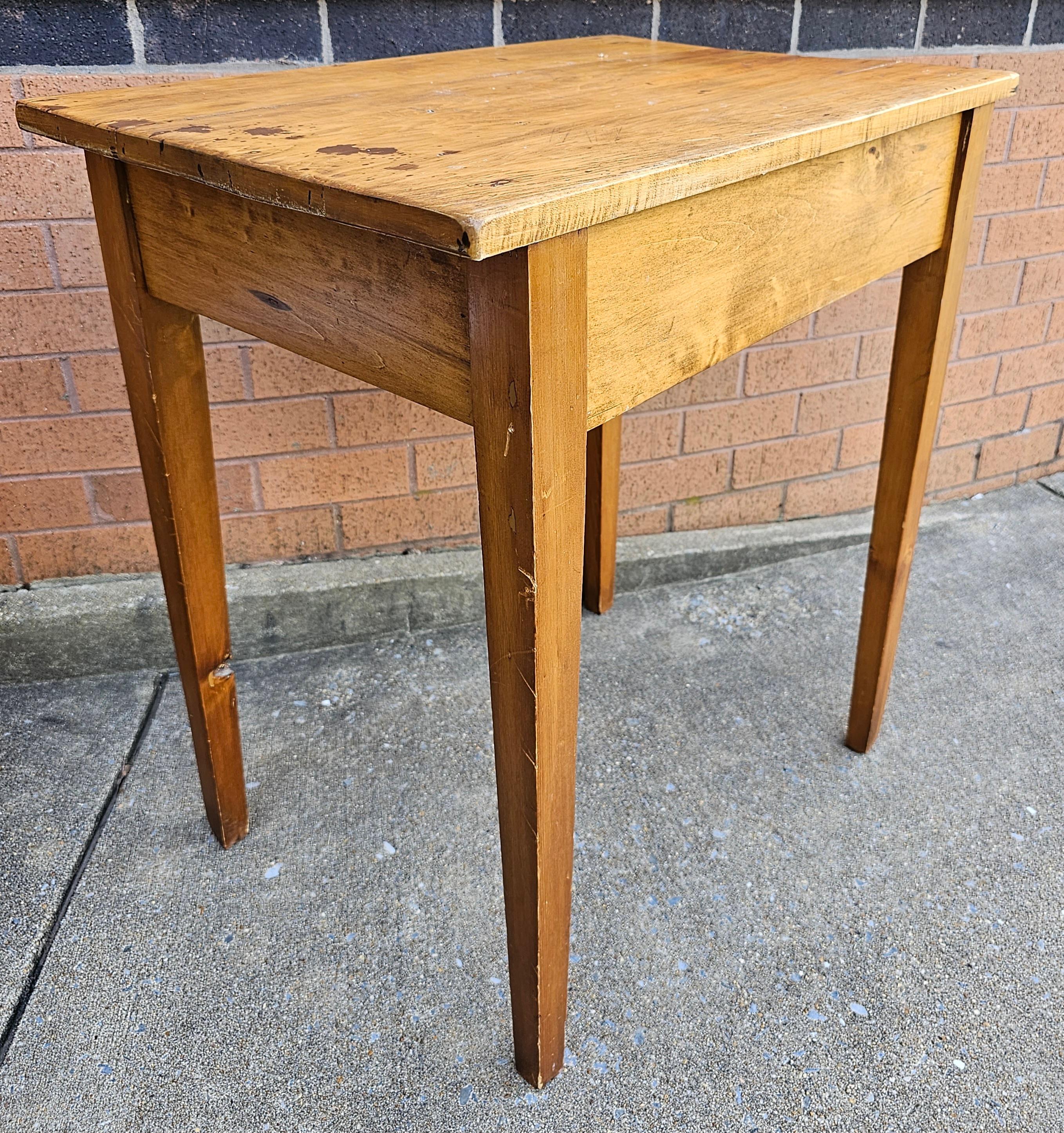 Early American Maple Utility Table, Circa 19th Century For Sale 4