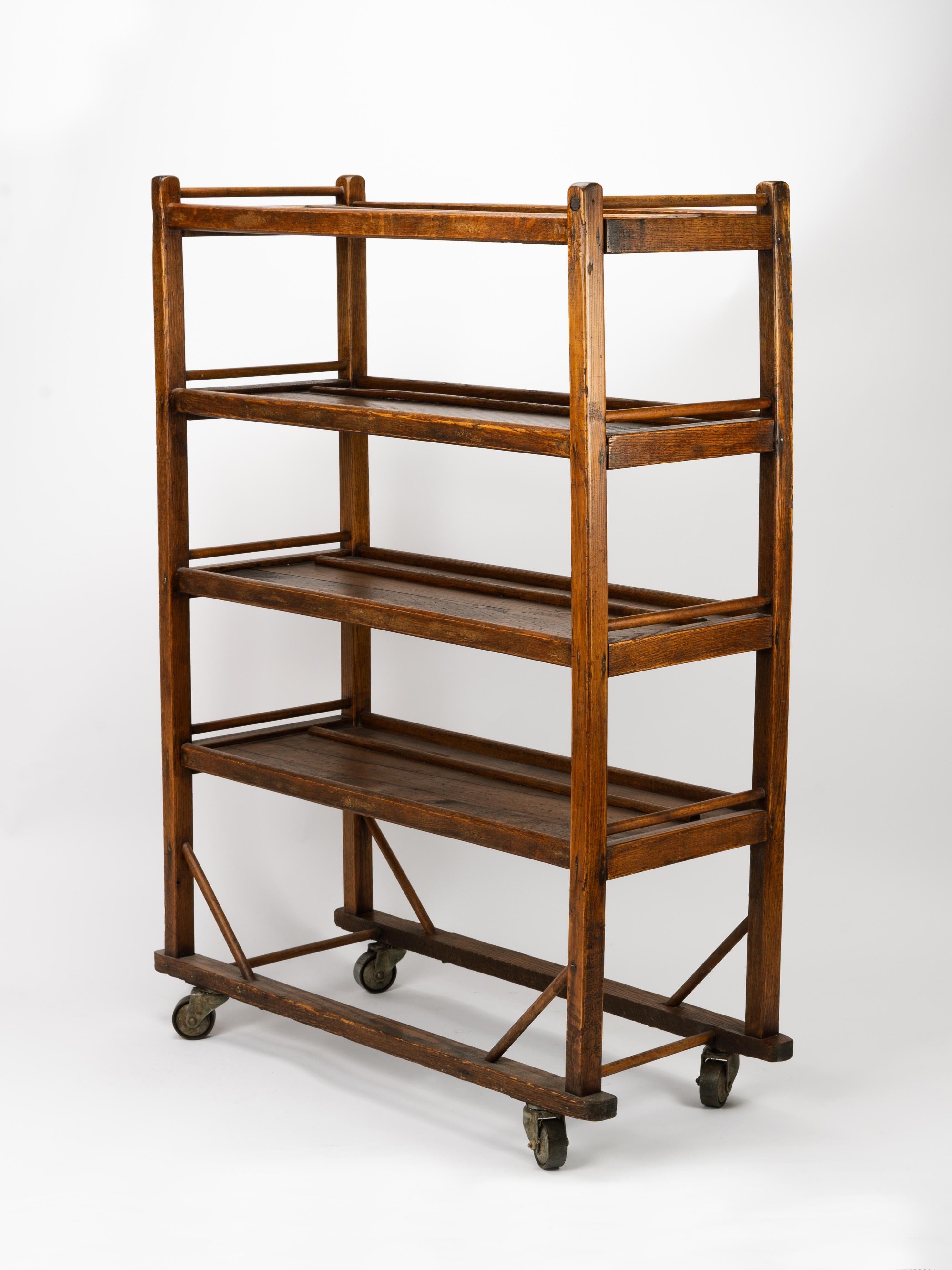 Americano Carrello da forno a rotelle della fabbrica industriale di Oak Oak, prima America, Rolle in vendita