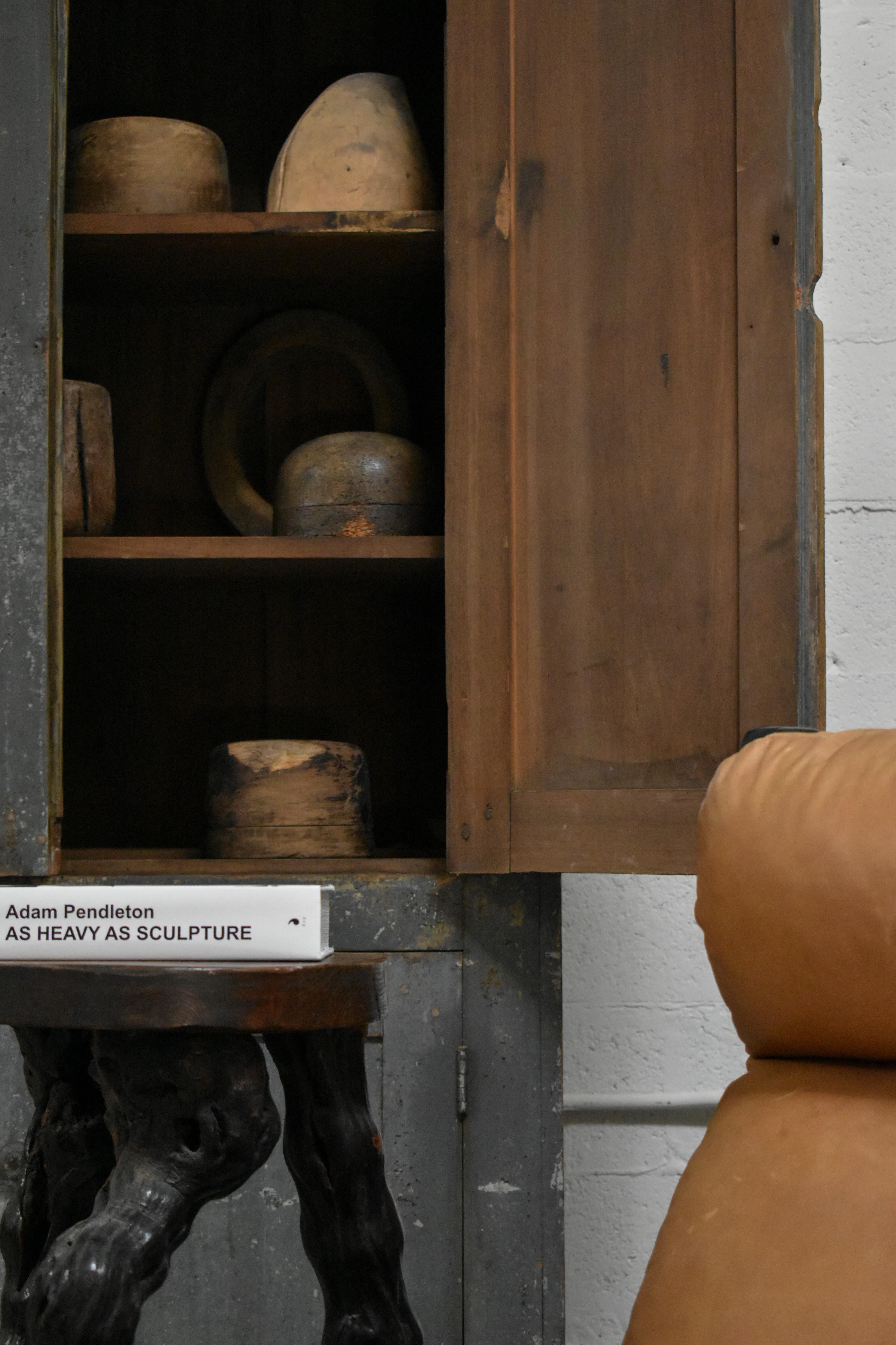 XIXe siècle Cabinet peint du début de l'Amérique, 19e siècle en vente
