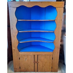 Early American Painted Pine Corner Hutch/Cabinet