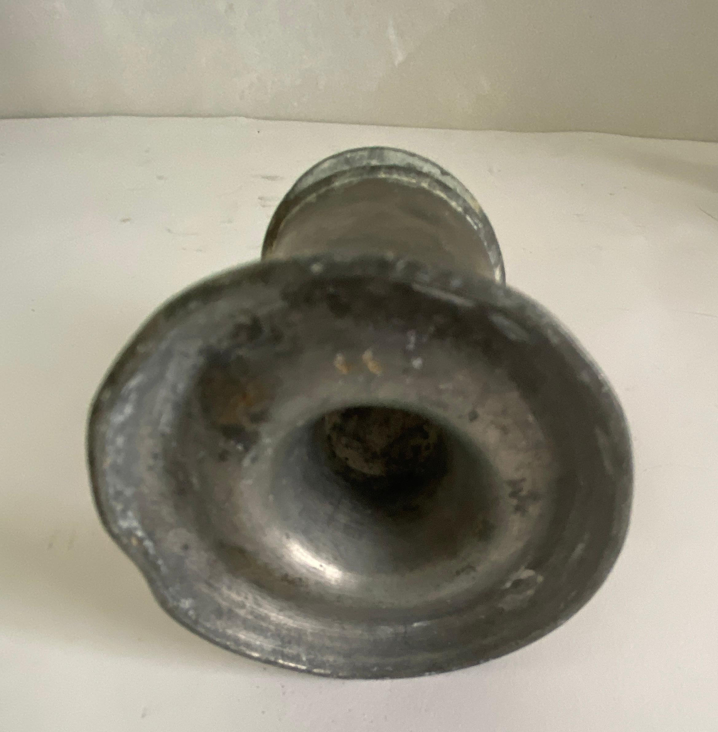 Early American Pewter Mustard Pot In Fair Condition For Sale In Sheffield, MA