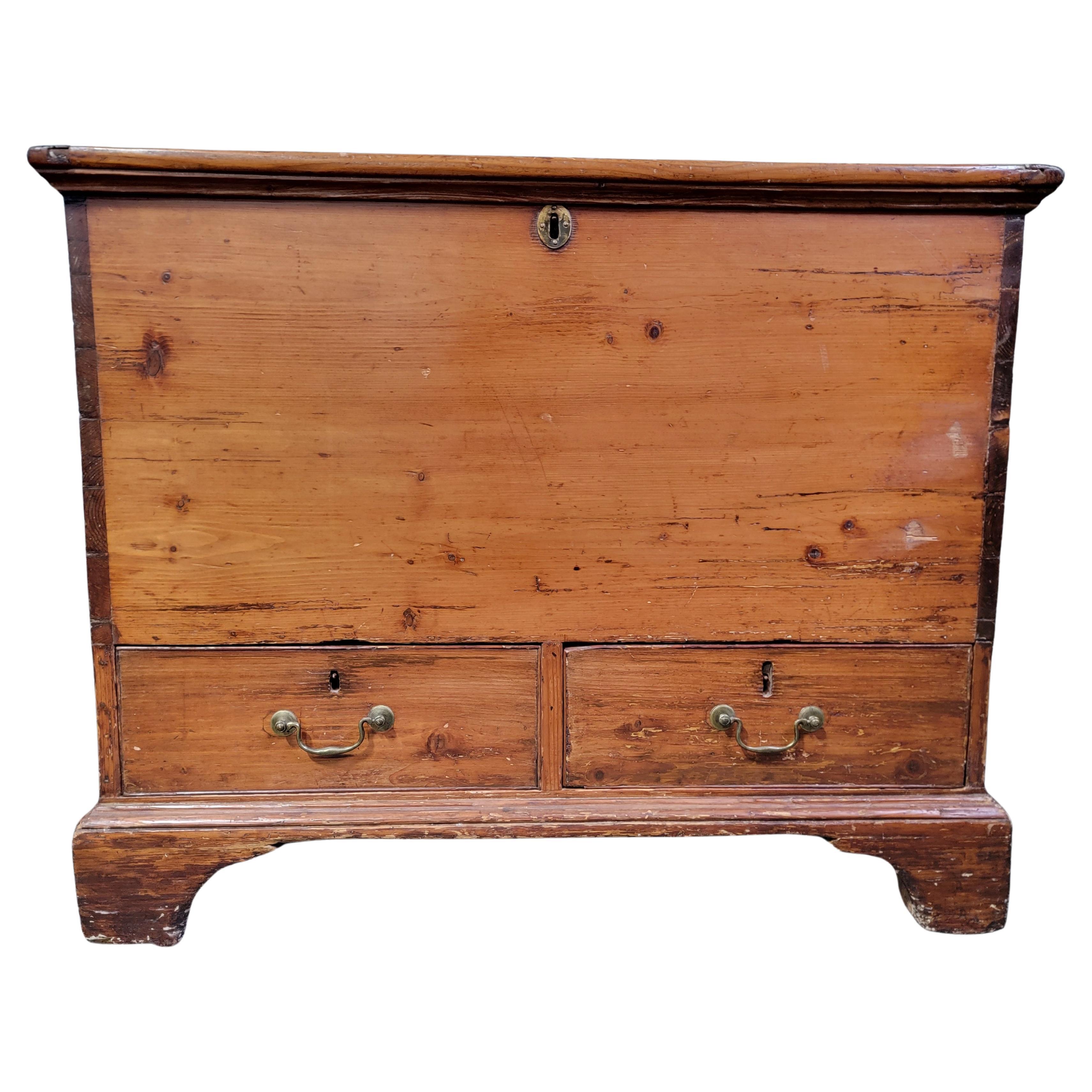 Early American Pine Blanket Chest / Trunk For Sale