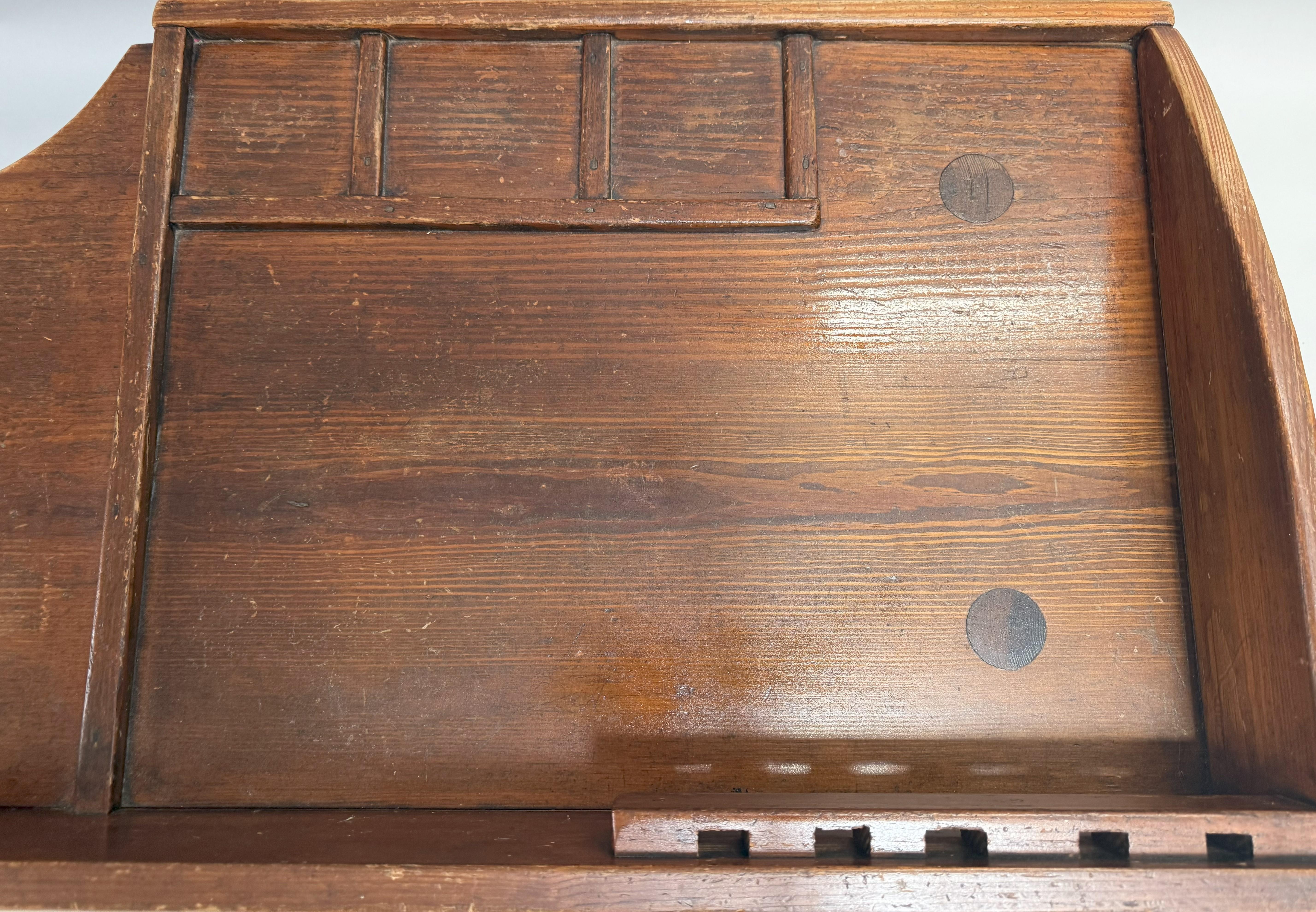 Early American Pine Cobbler's Bench with Leather Seat Inset For Sale 7