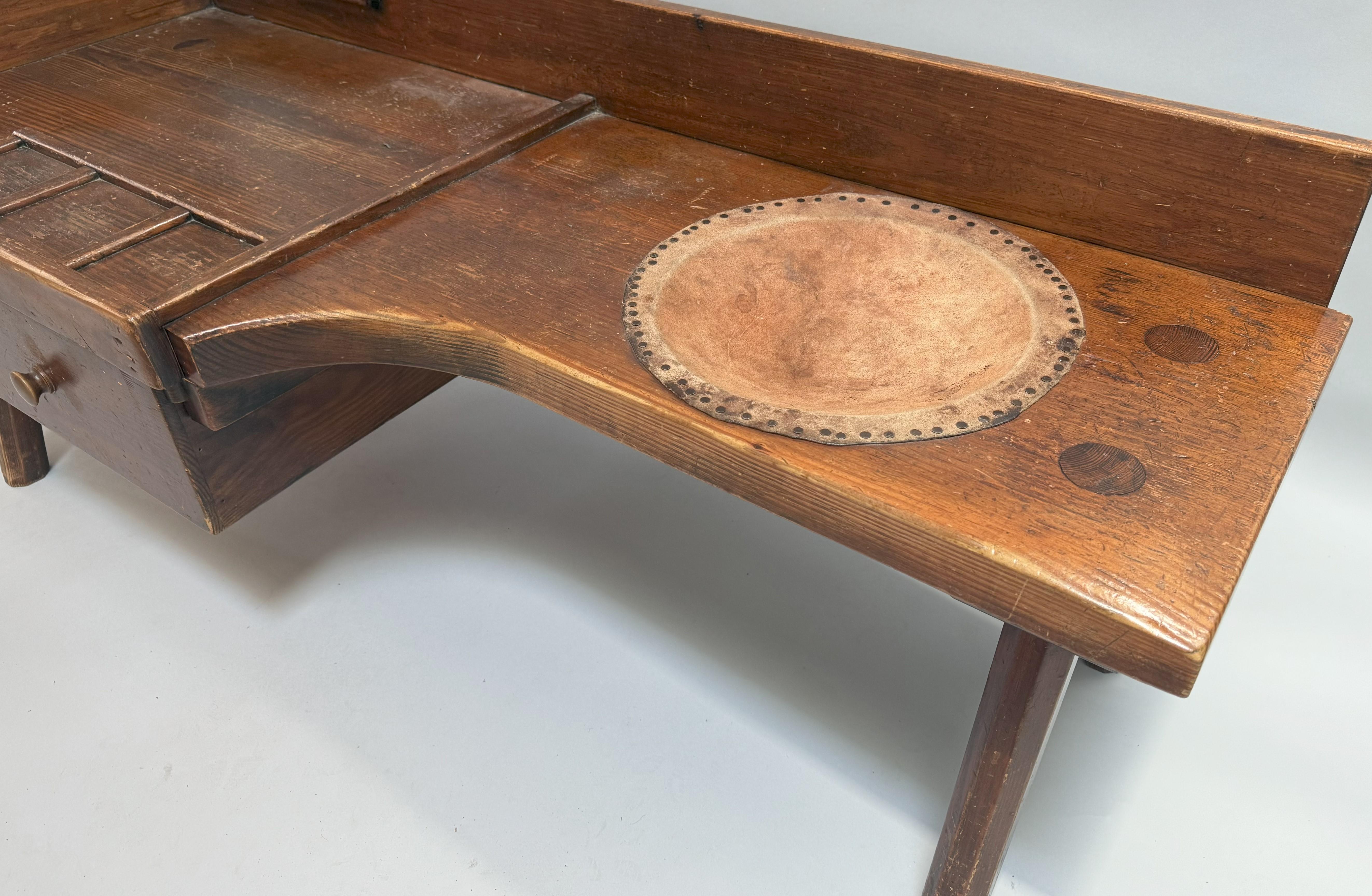 20th Century Early American Pine Cobbler's Bench with Leather Seat Inset For Sale