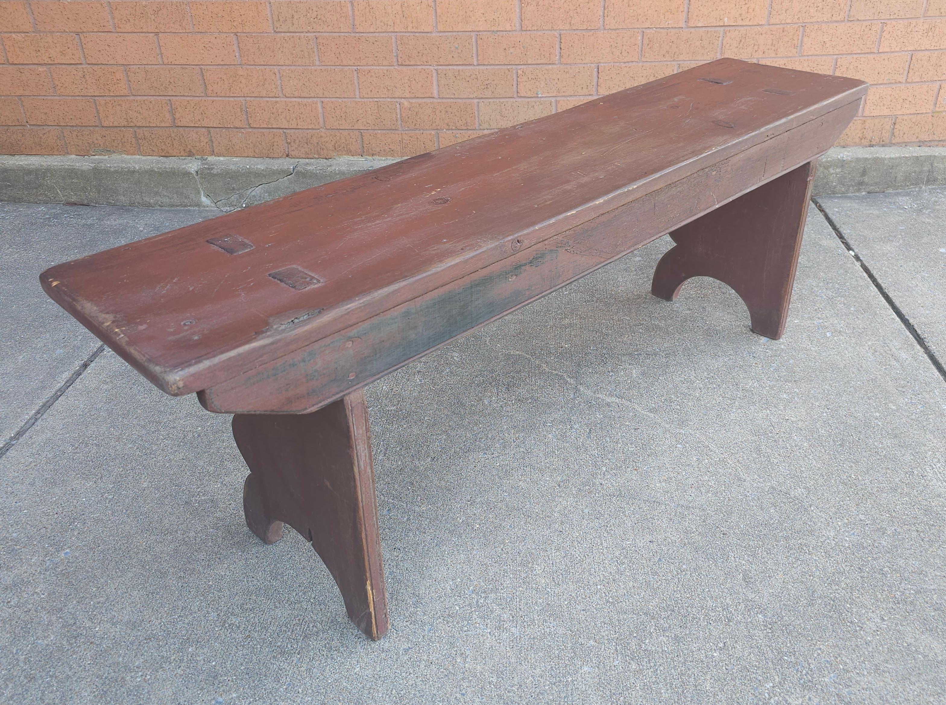 Early American Primitive Bench In Good Condition For Sale In Germantown, MD
